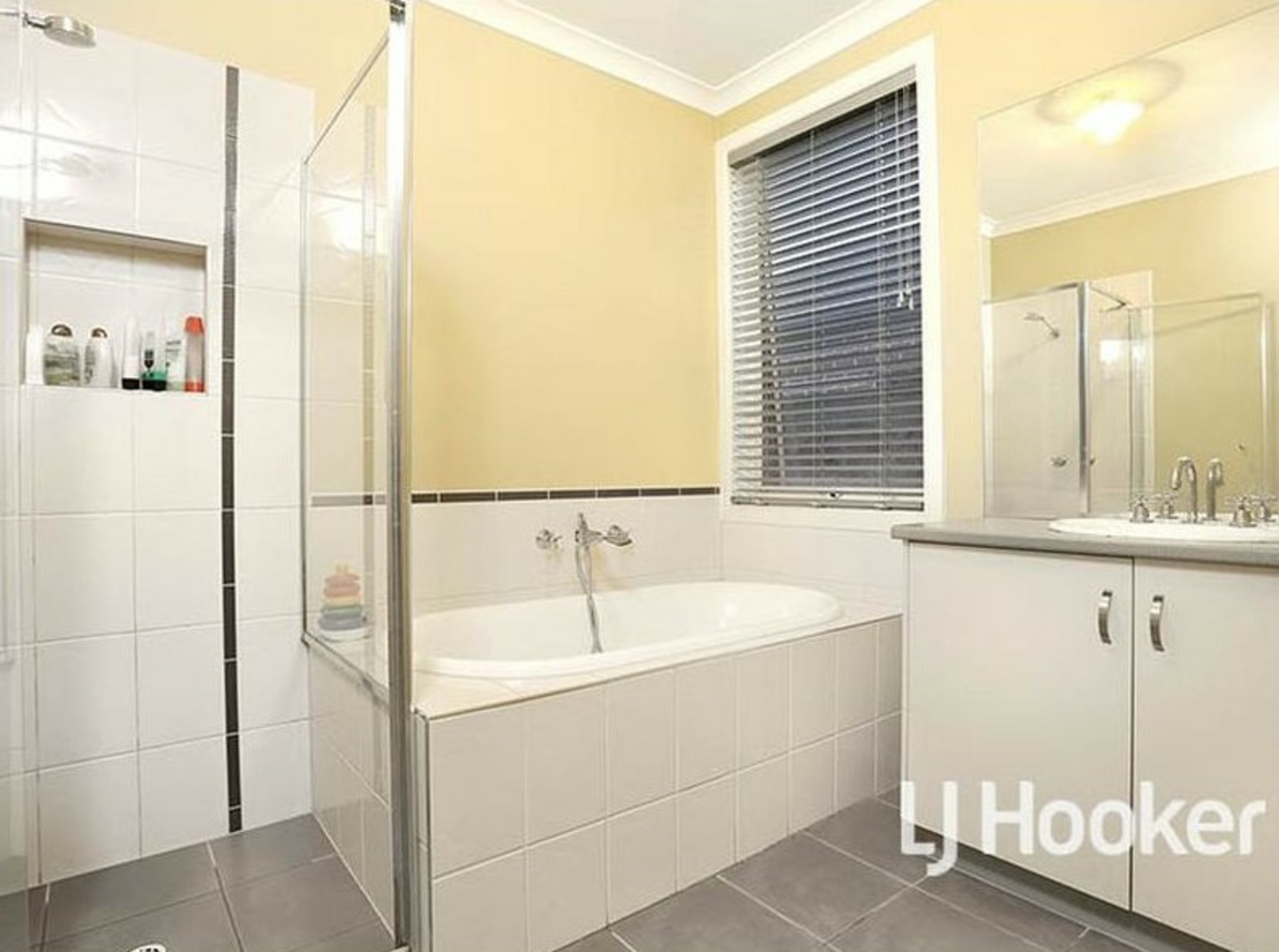 22 Juniper Avenue, POINT COOK