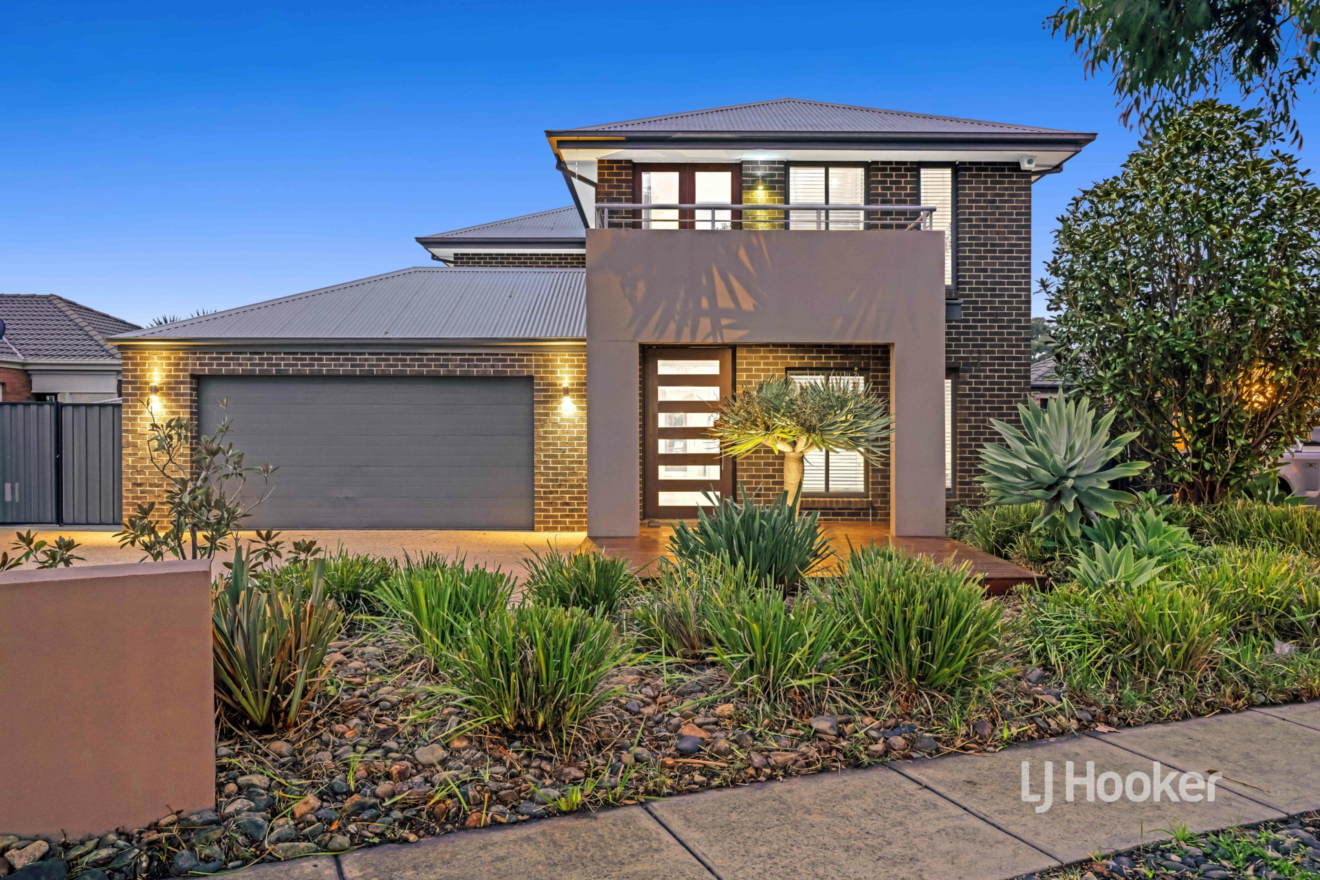 27 Peppertree Drive, POINT COOK