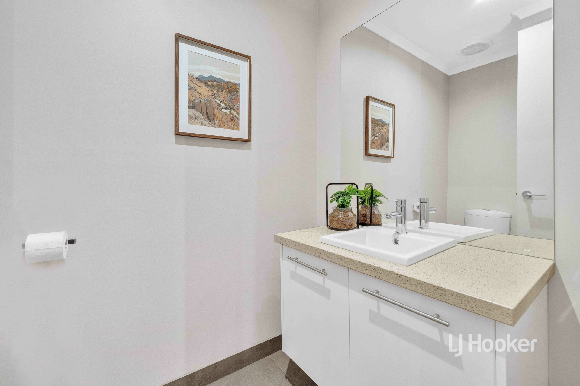 27 Peppertree Drive, POINT COOK