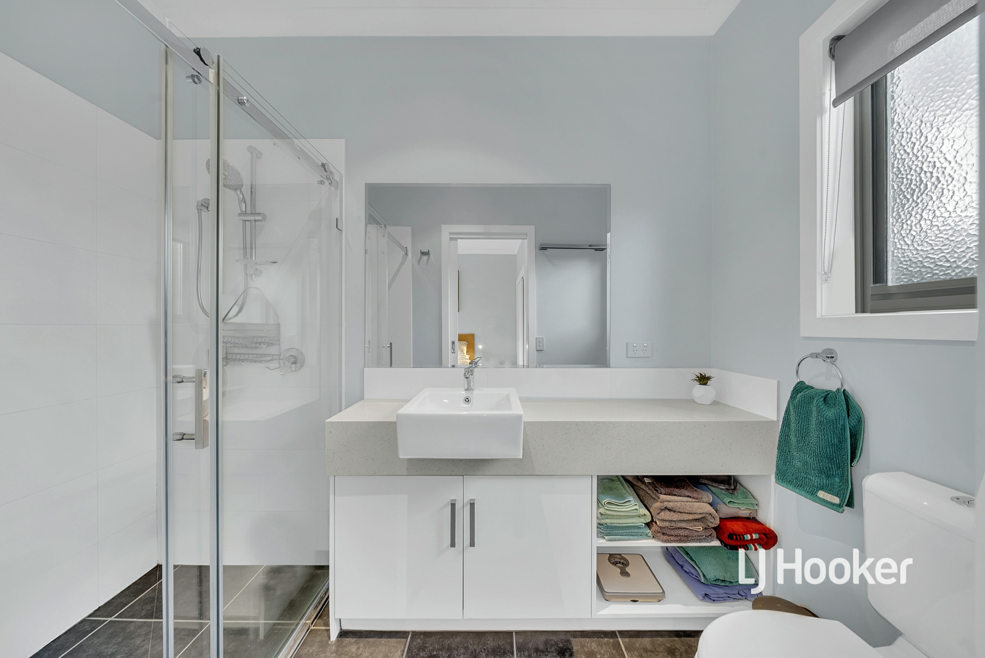 3/8 Marseilles Way, POINT COOK