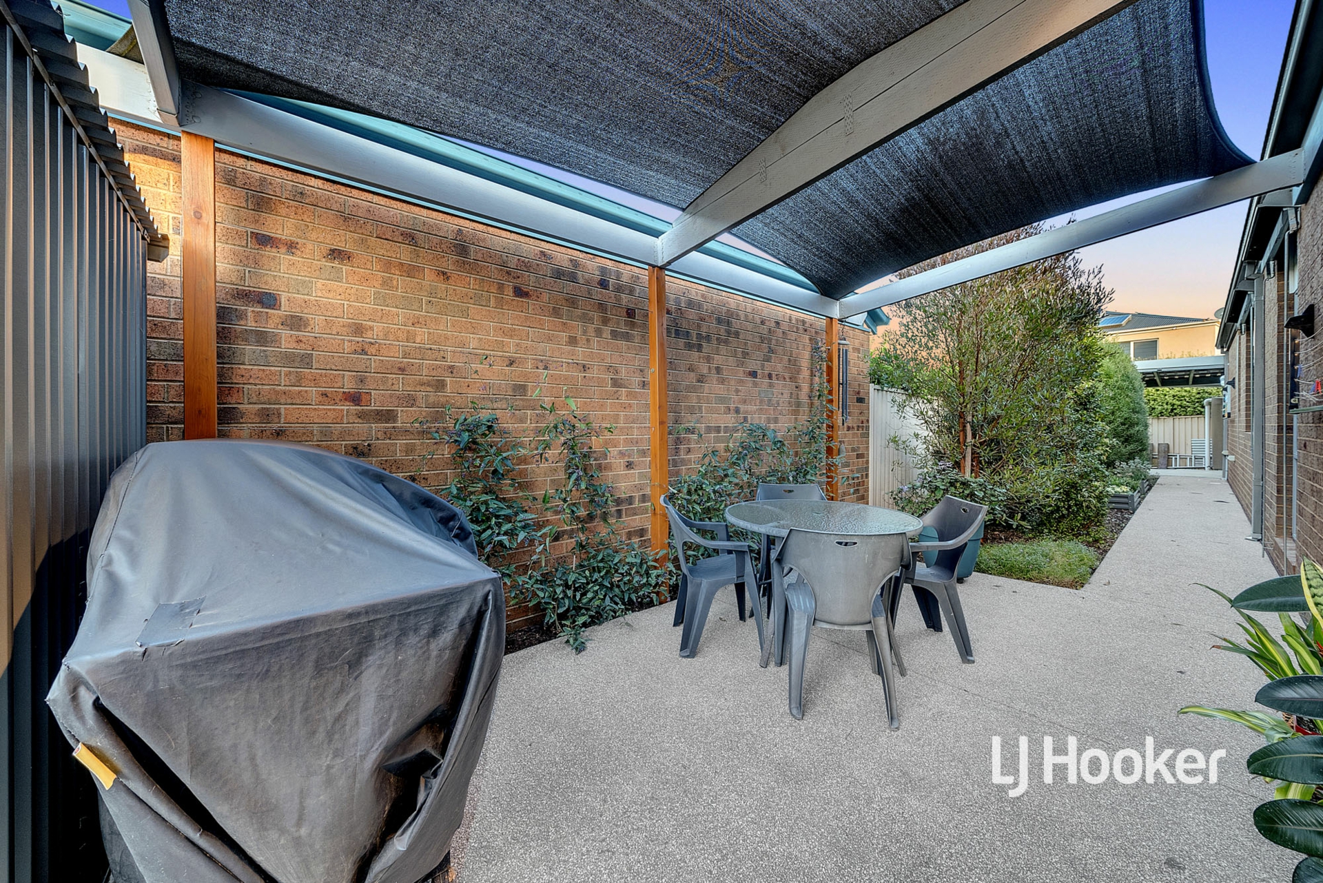 3/8 Marseilles Way, POINT COOK
