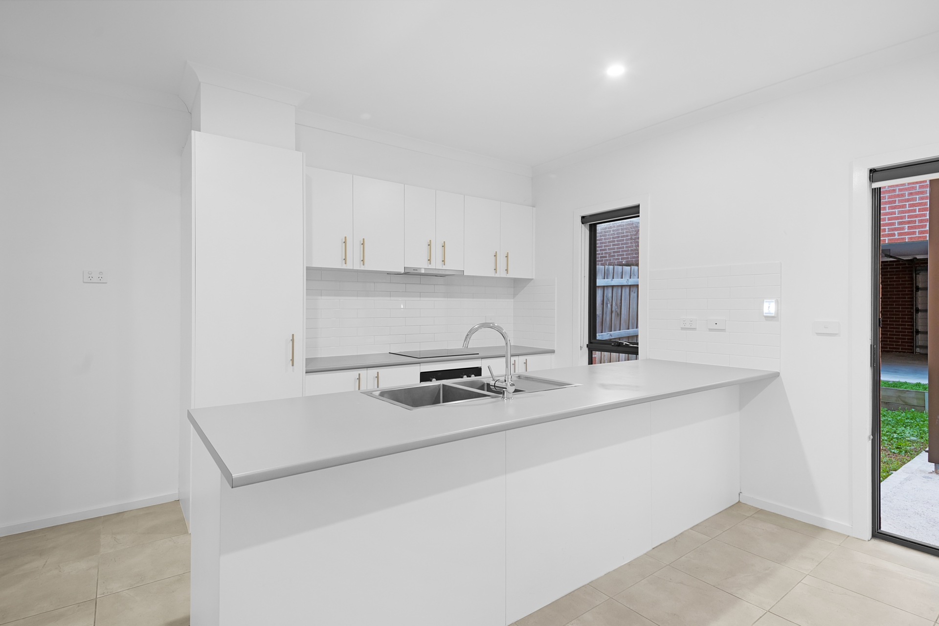 9/205 James Mirams Drive, ROXBURGH PARK