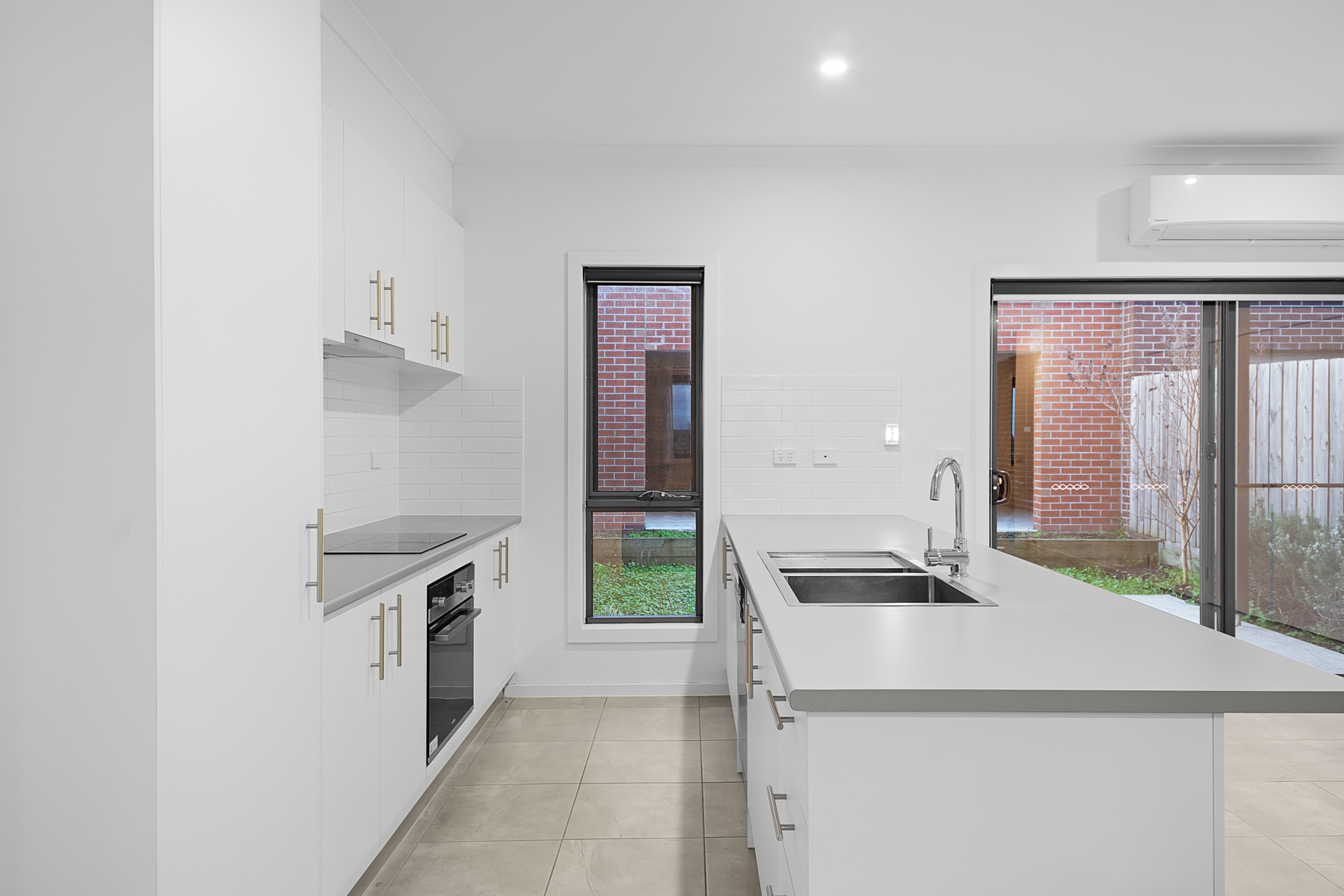 9/205 James Mirams Drive, ROXBURGH PARK