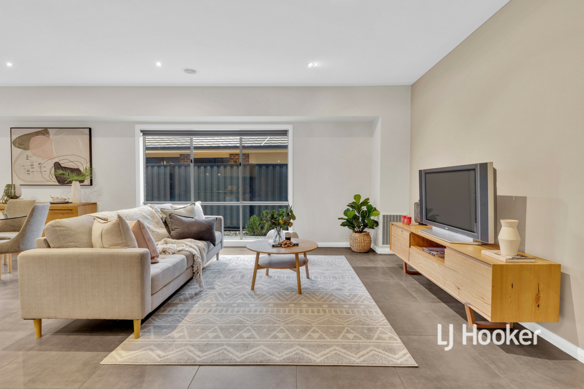 2/21 Lennon Boulevard, POINT COOK