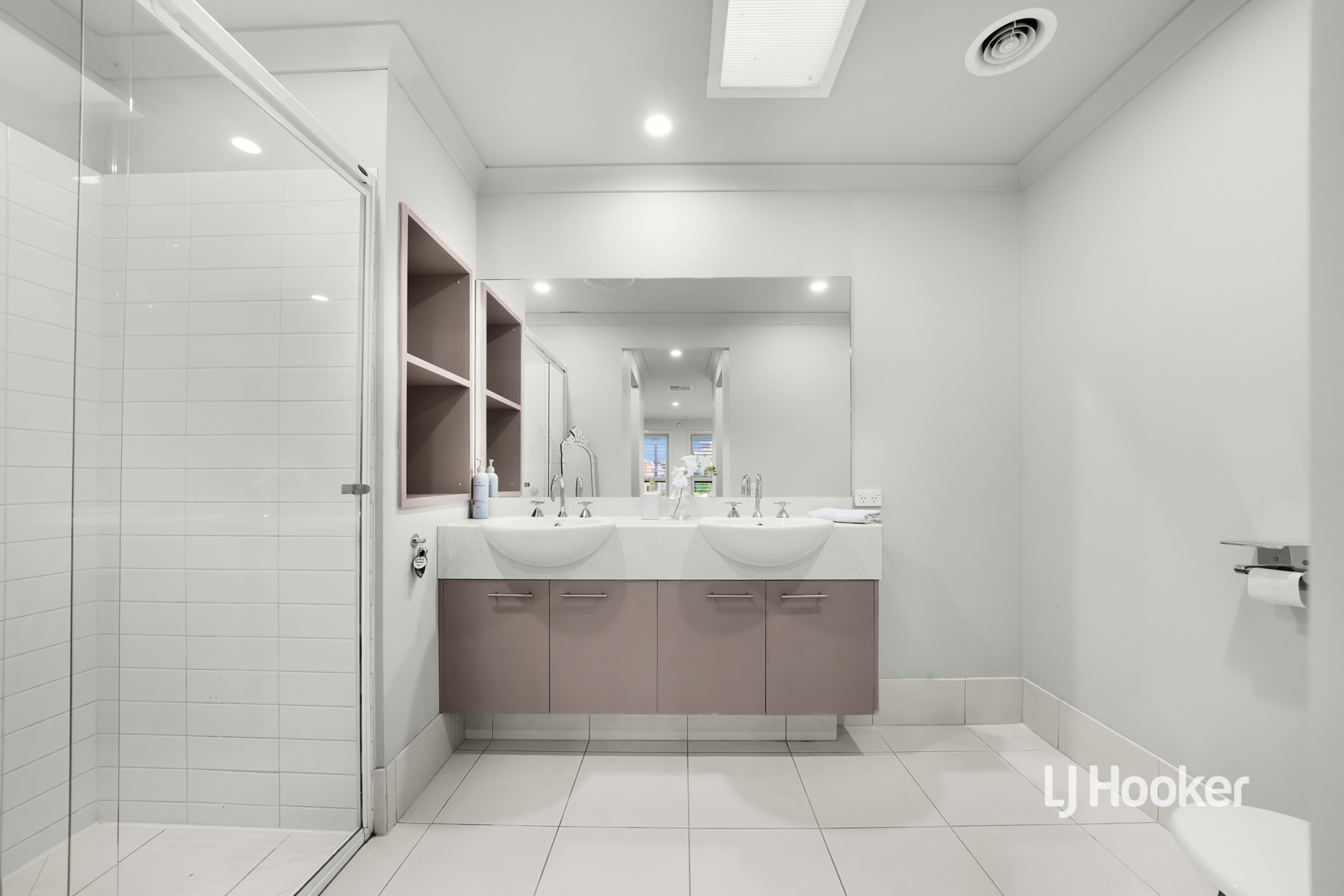 12 Urban Drive, WILLIAMS LANDING
