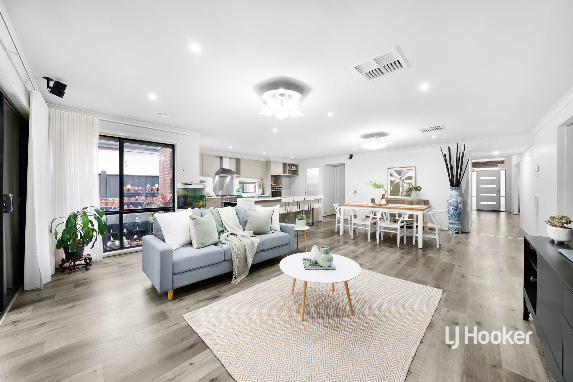 12 Urban Drive, WILLIAMS LANDING