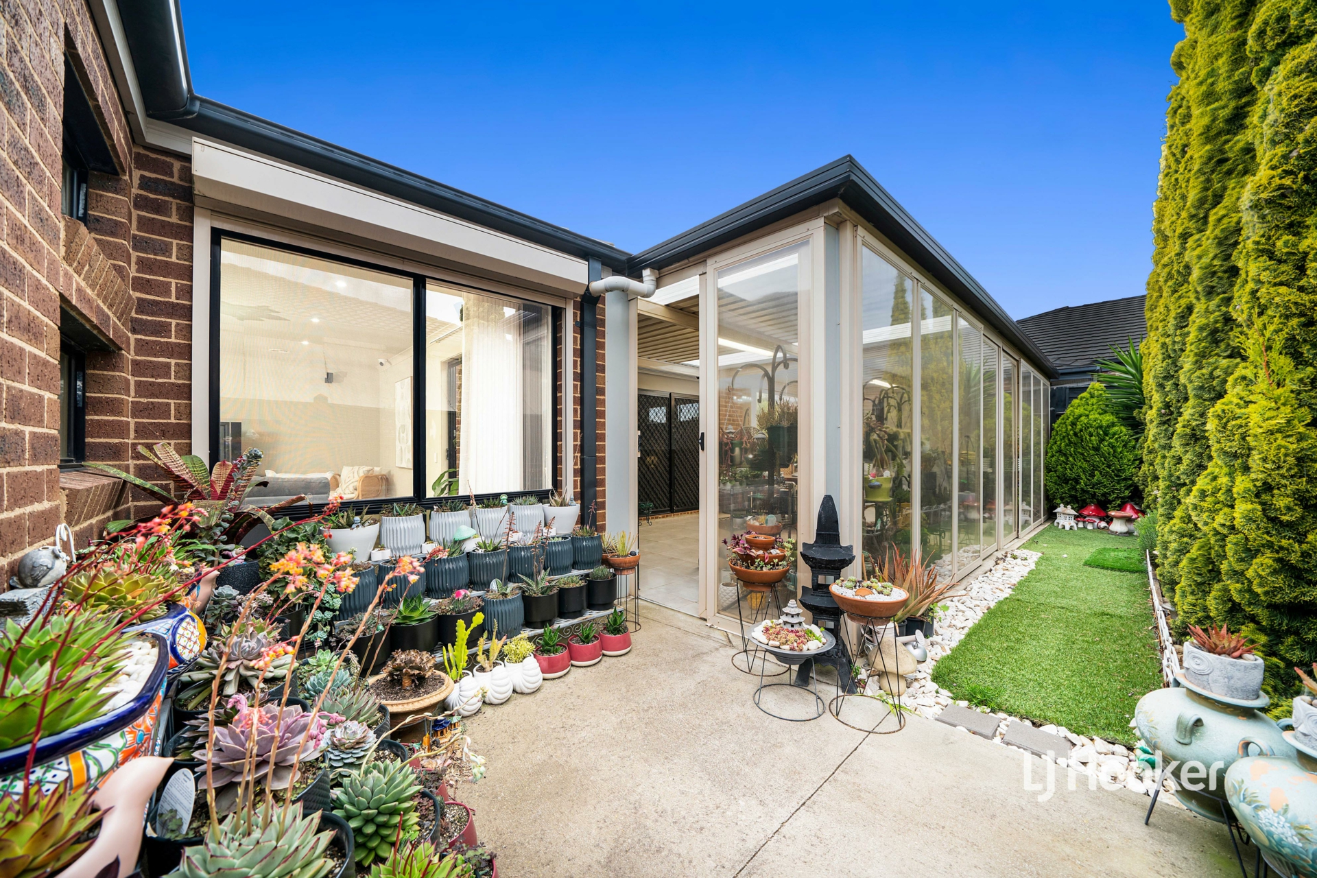 12 Urban Drive, WILLIAMS LANDING