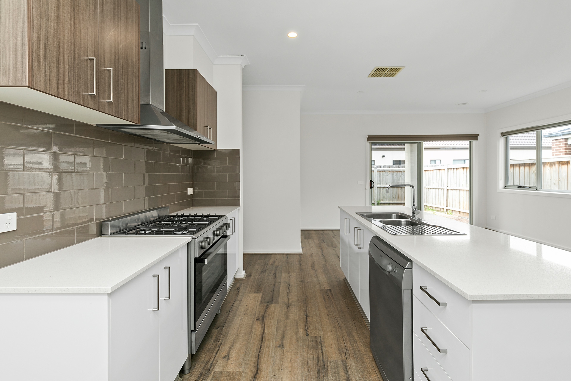5 Liberator Drive, POINT COOK