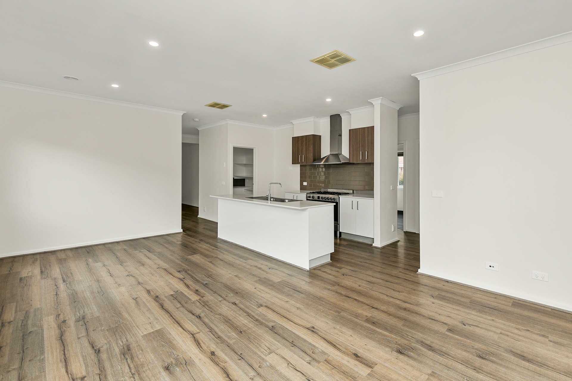 5 Liberator Drive, POINT COOK