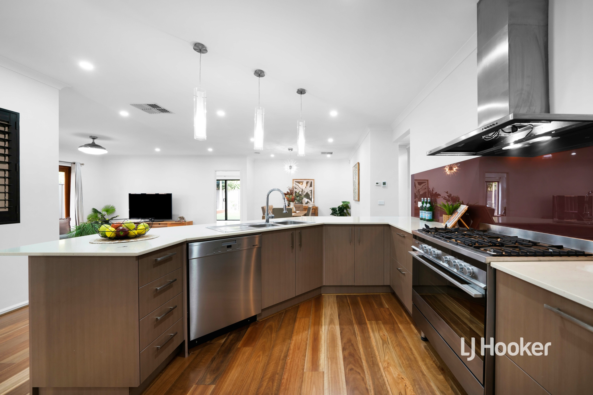 61 Florey Avenue, POINT COOK