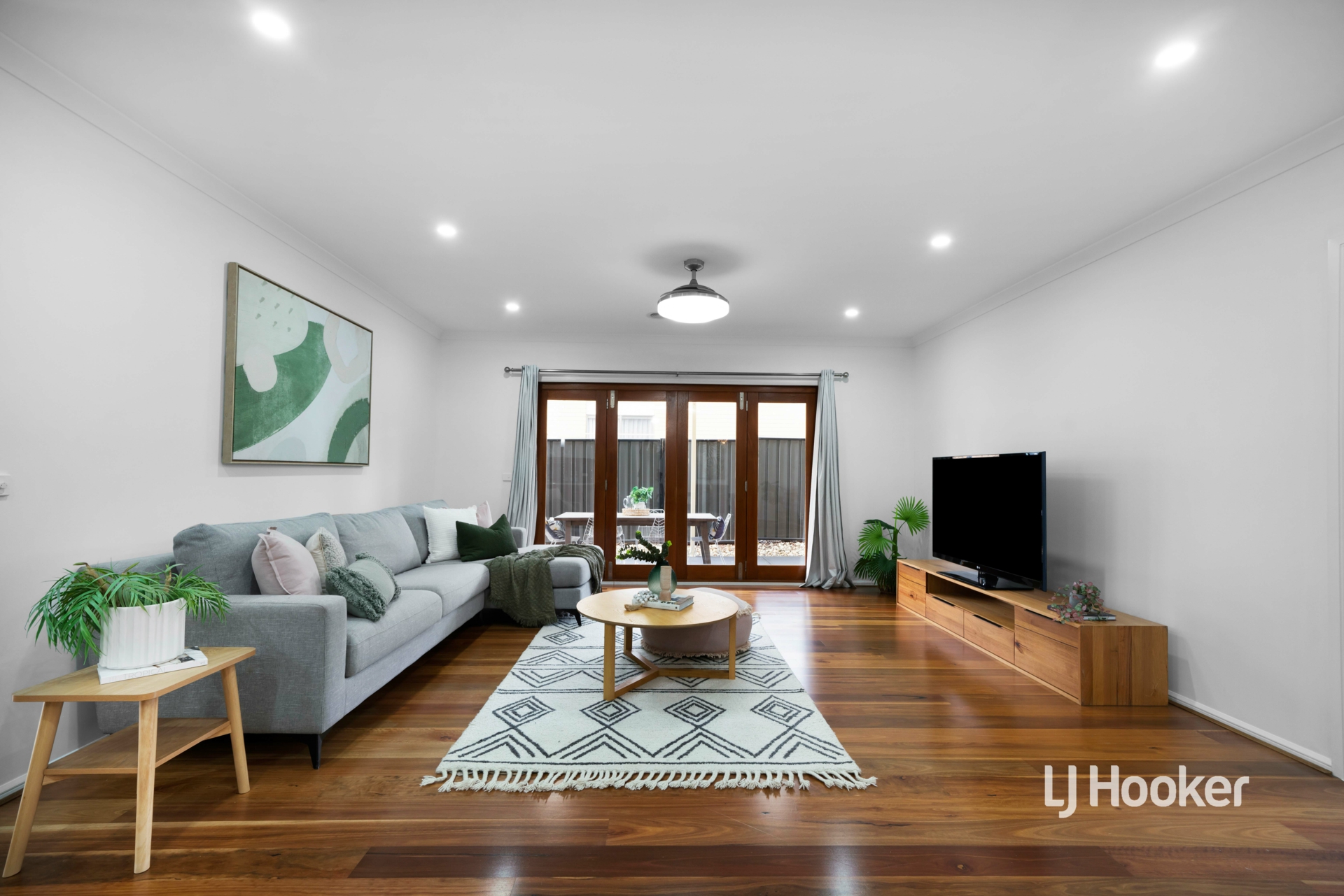 61 Florey Avenue, POINT COOK