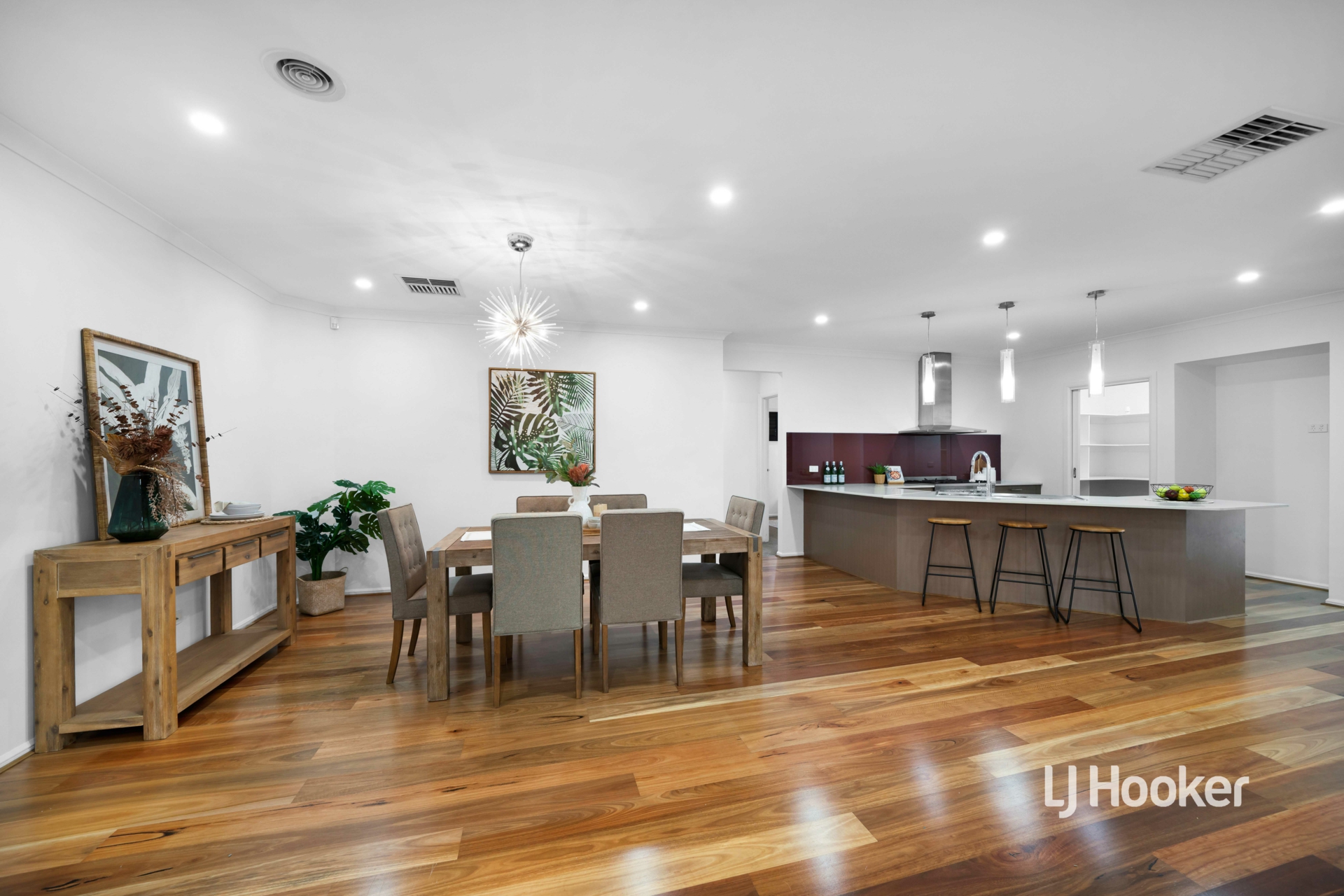 61 Florey Avenue, POINT COOK