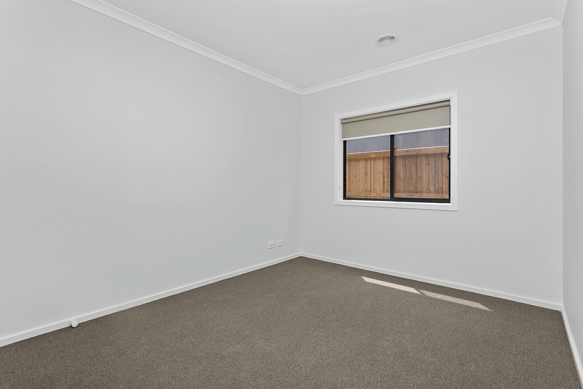 14 Corfu Street, FRASER RISE