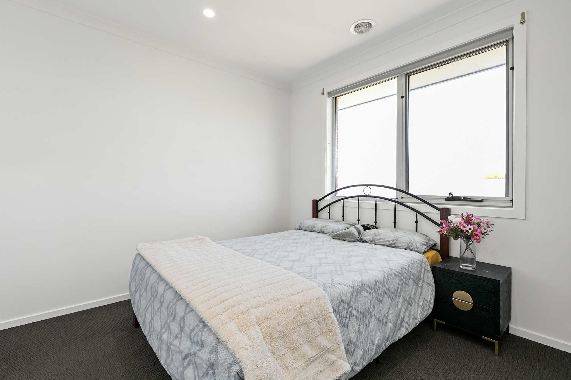 14 Laysan Crescent, WERRIBEE