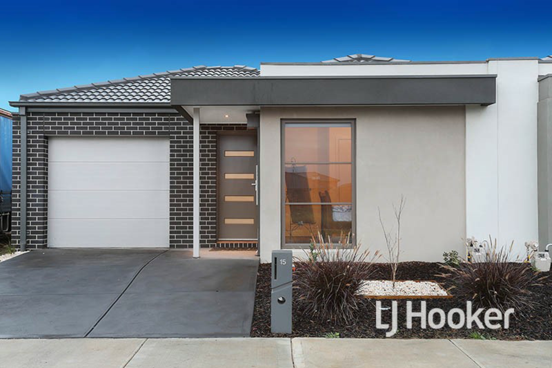 15 Sissinghurst Street, TRUGANINA