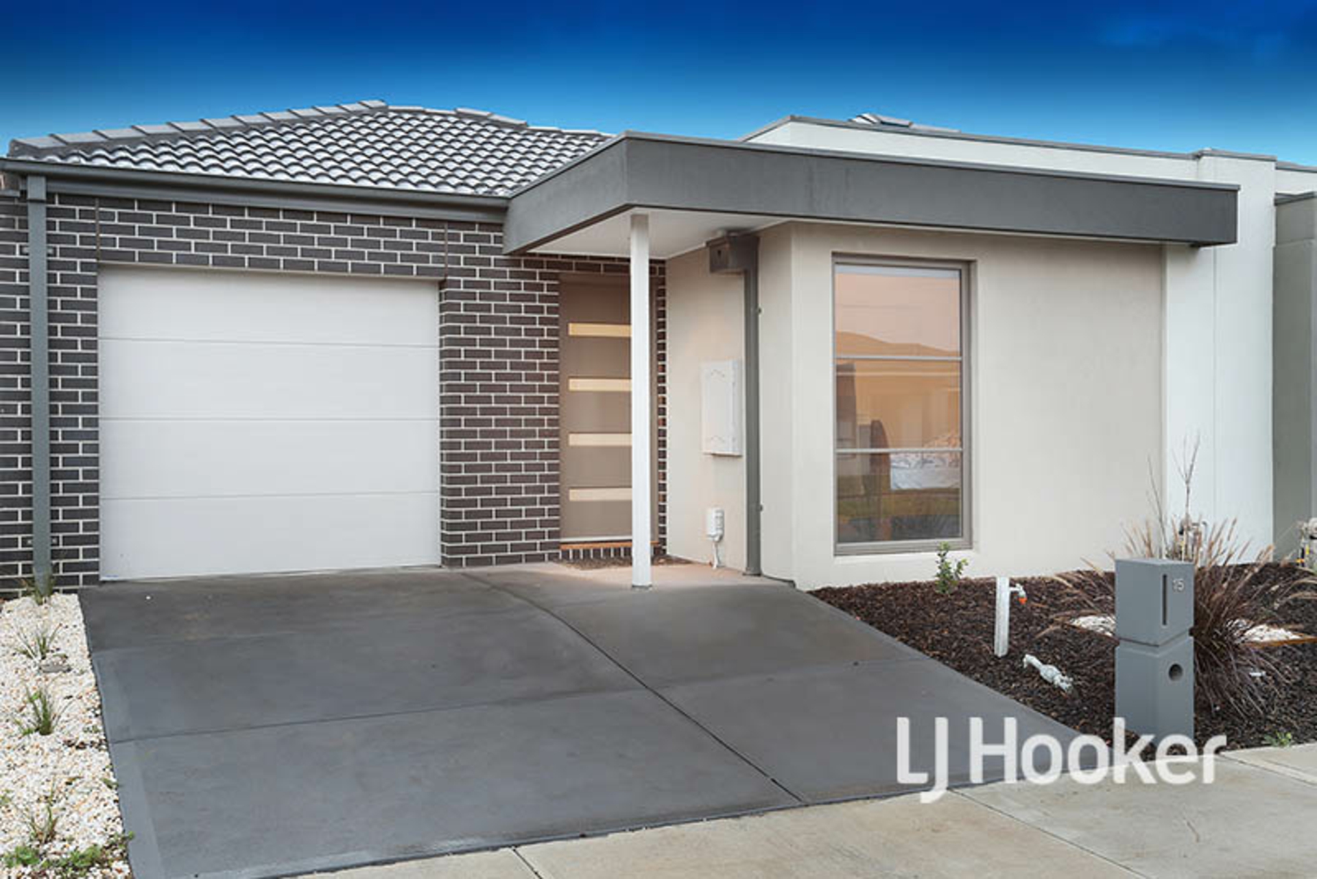 15 Sissinghurst Street, TRUGANINA