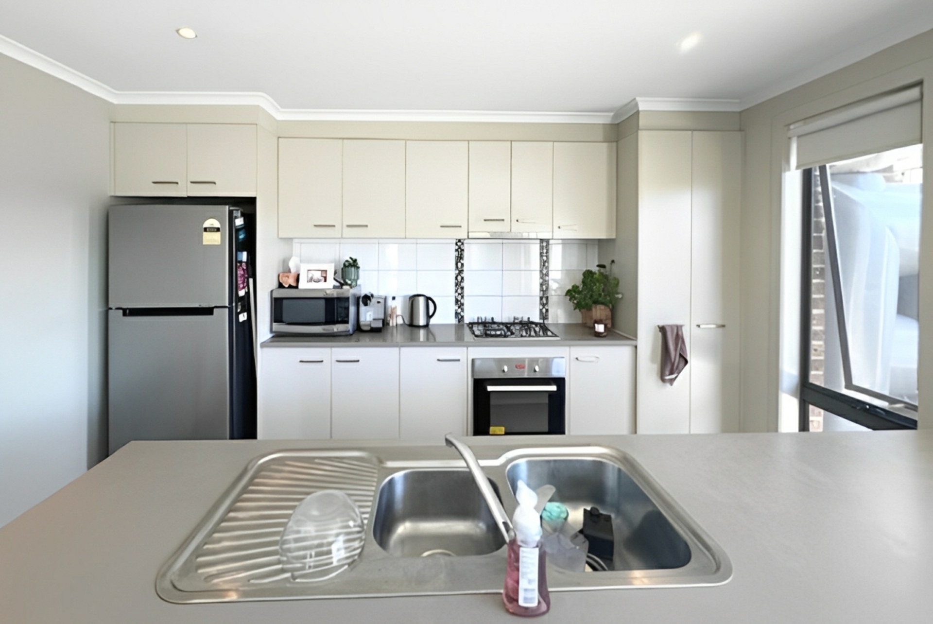 2/181 Riversdale Drive, TARNEIT