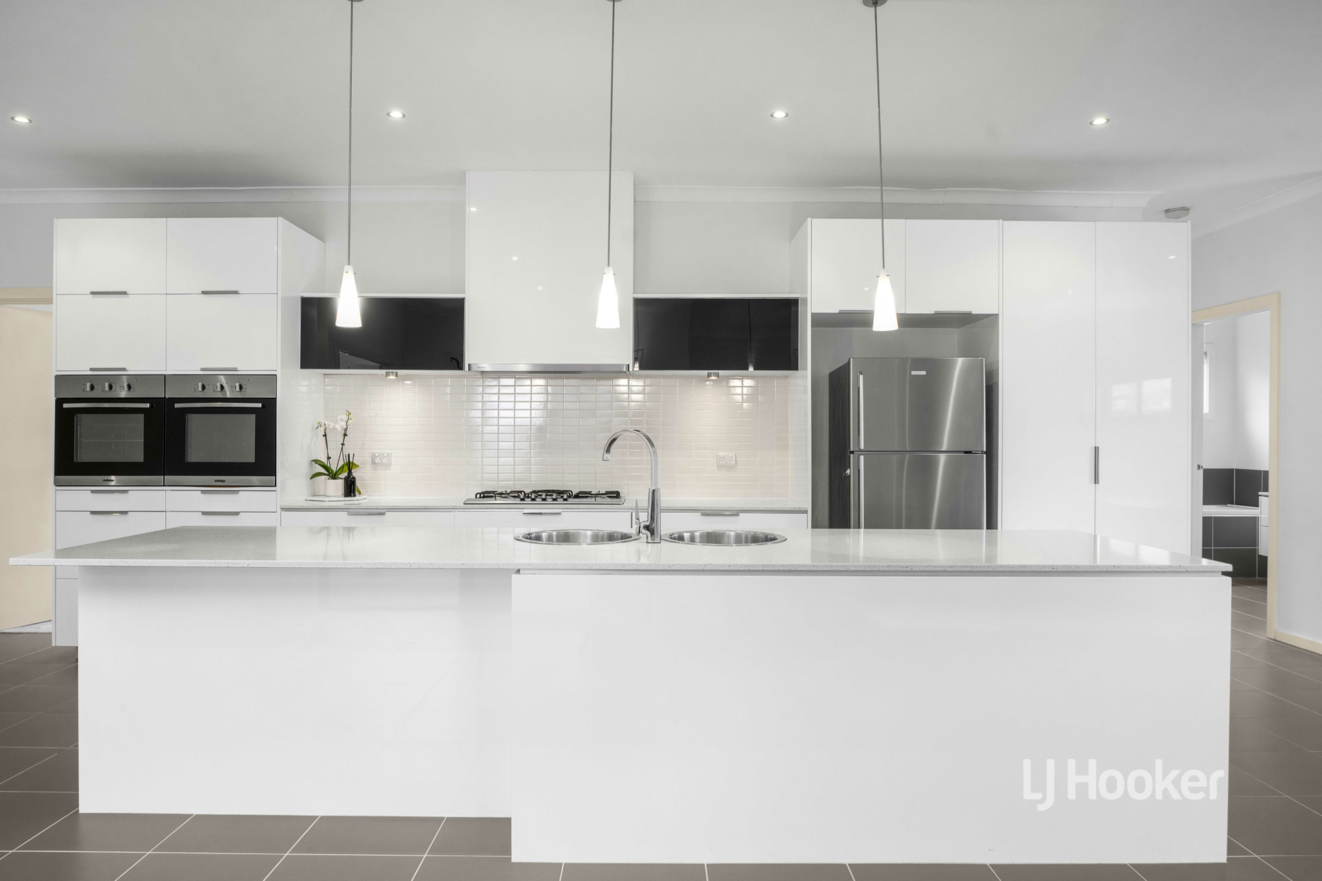 29 Yarraman Road, MANOR LAKES
