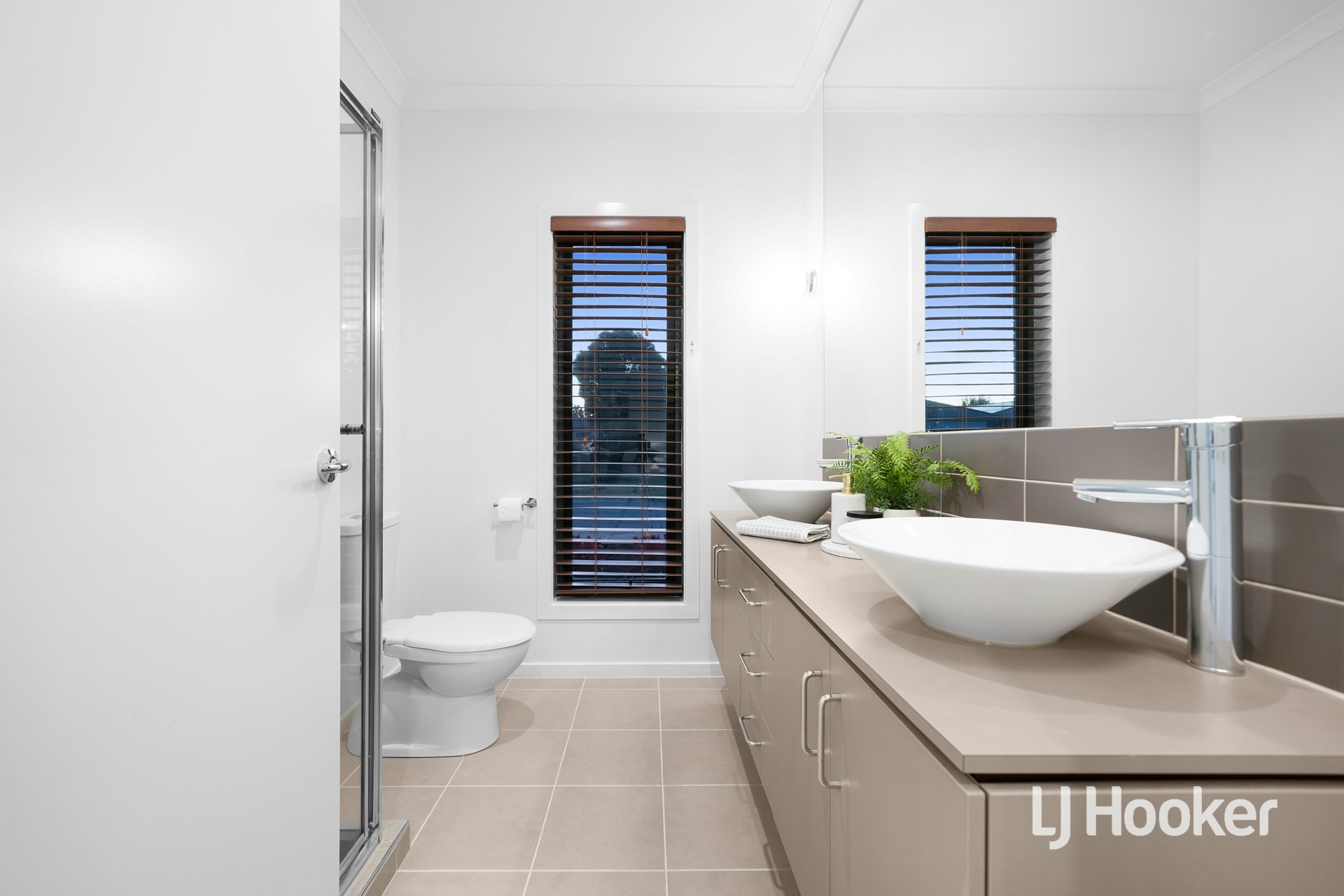 1 Home Road, POINT COOK
