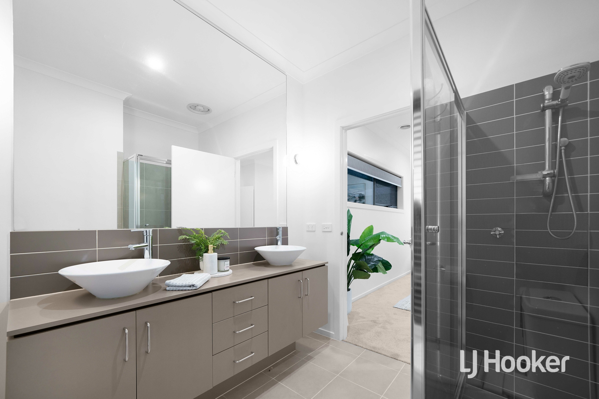 1 Home Road, POINT COOK