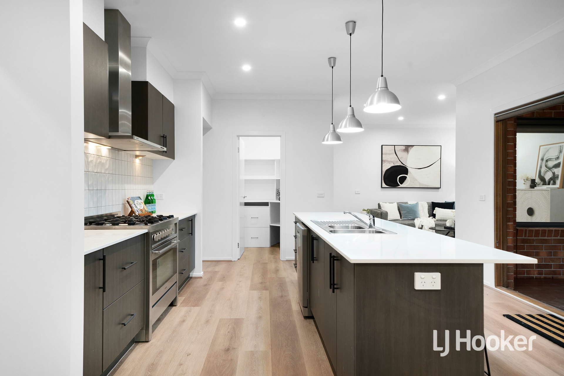 1 Home Road, POINT COOK