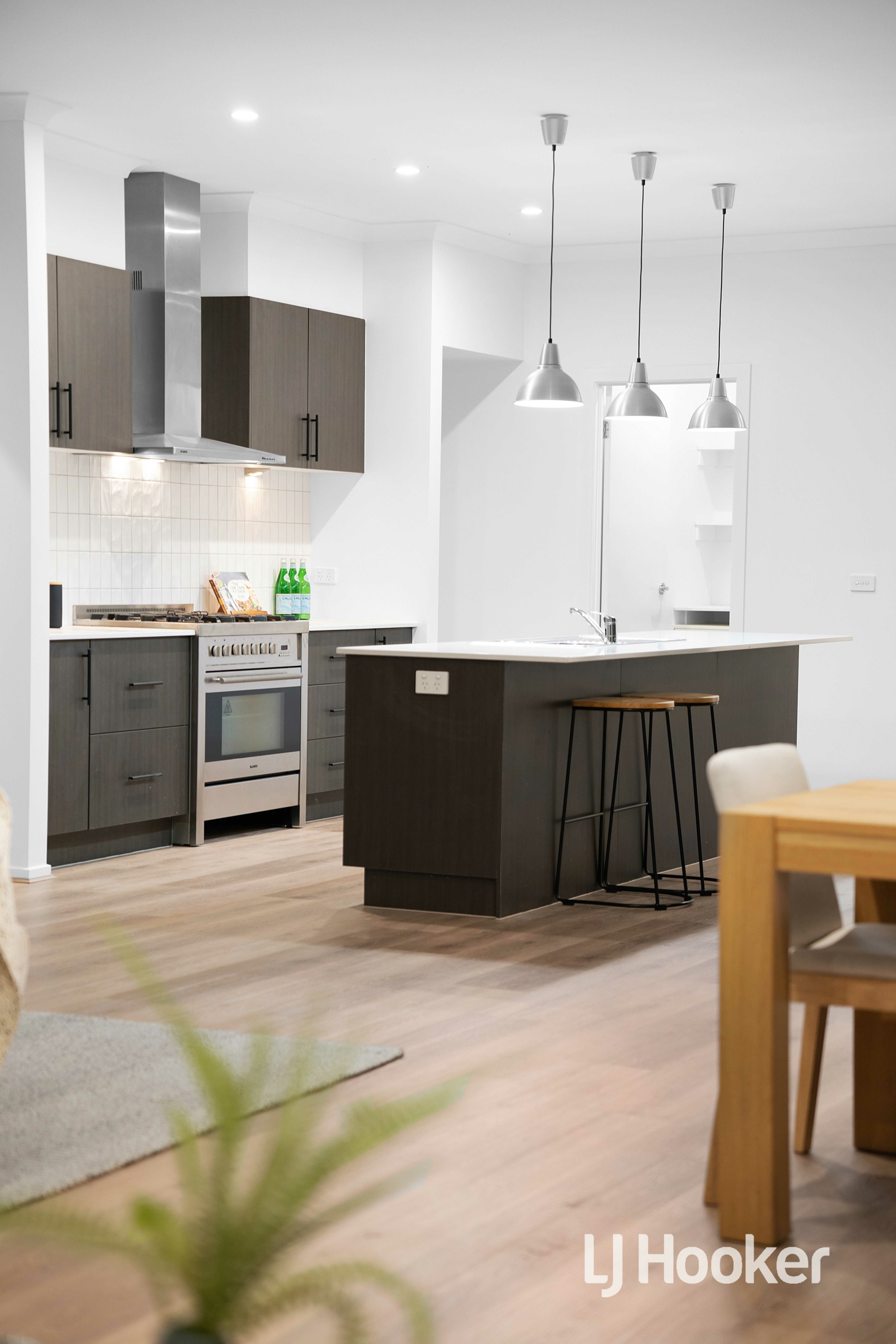 1 Home Road, POINT COOK