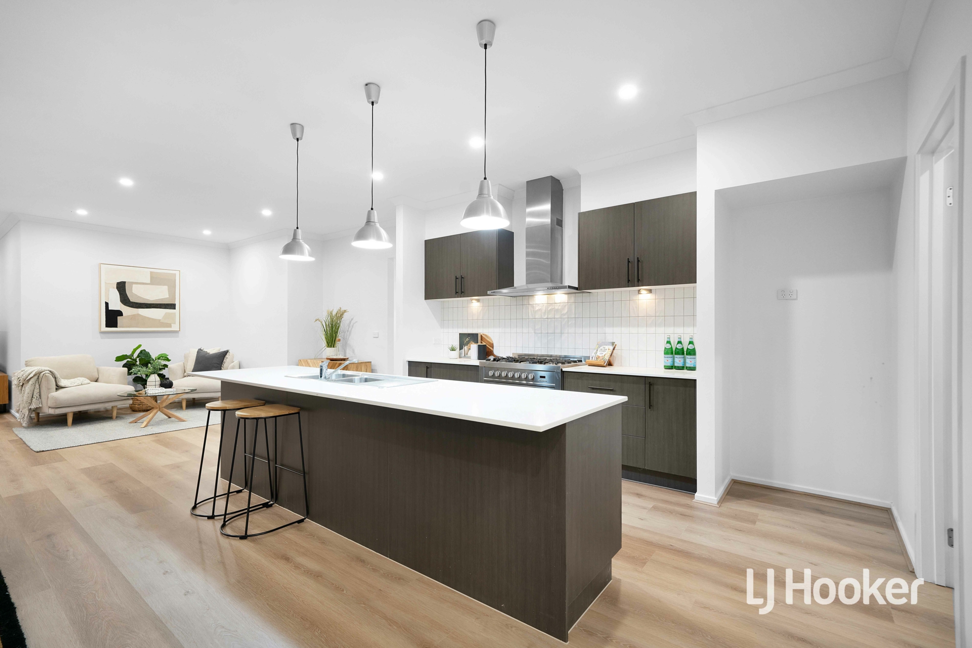 1 Home Road, POINT COOK