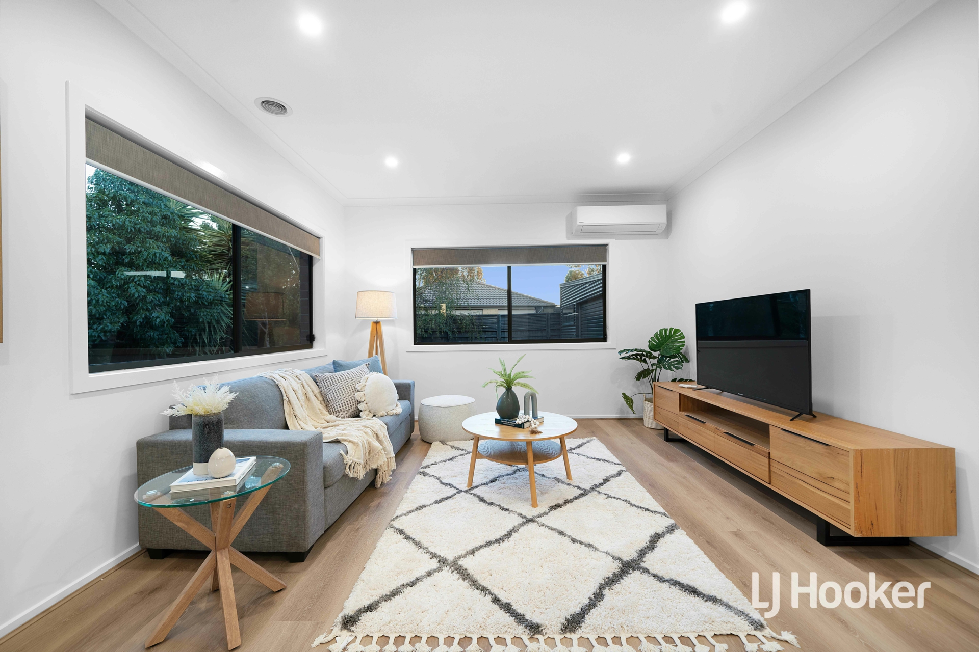 1 Home Road, POINT COOK