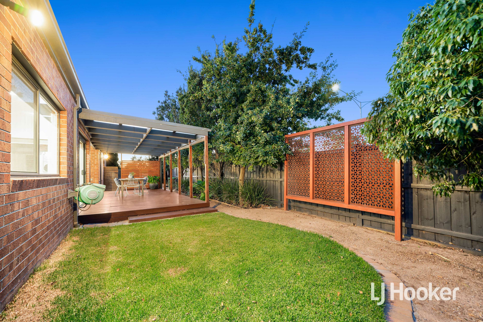 1 Home Road, POINT COOK
