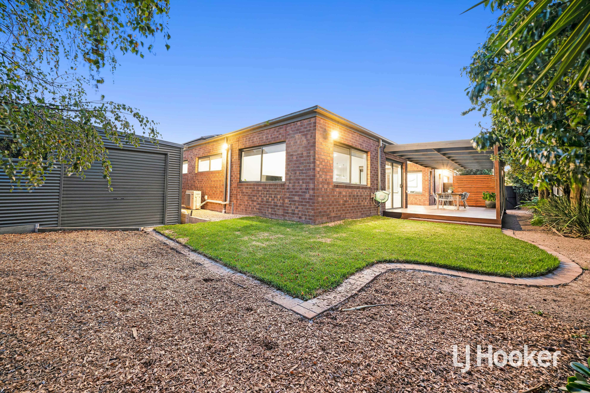 1 Home Road, POINT COOK