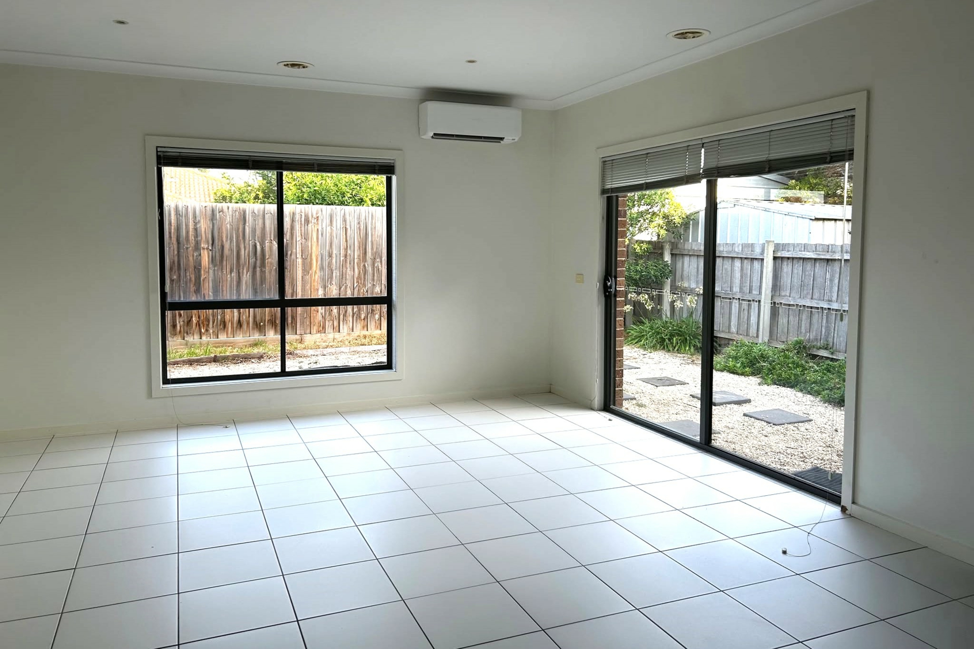 2/1 Lynch Court, ALTONA MEADOWS