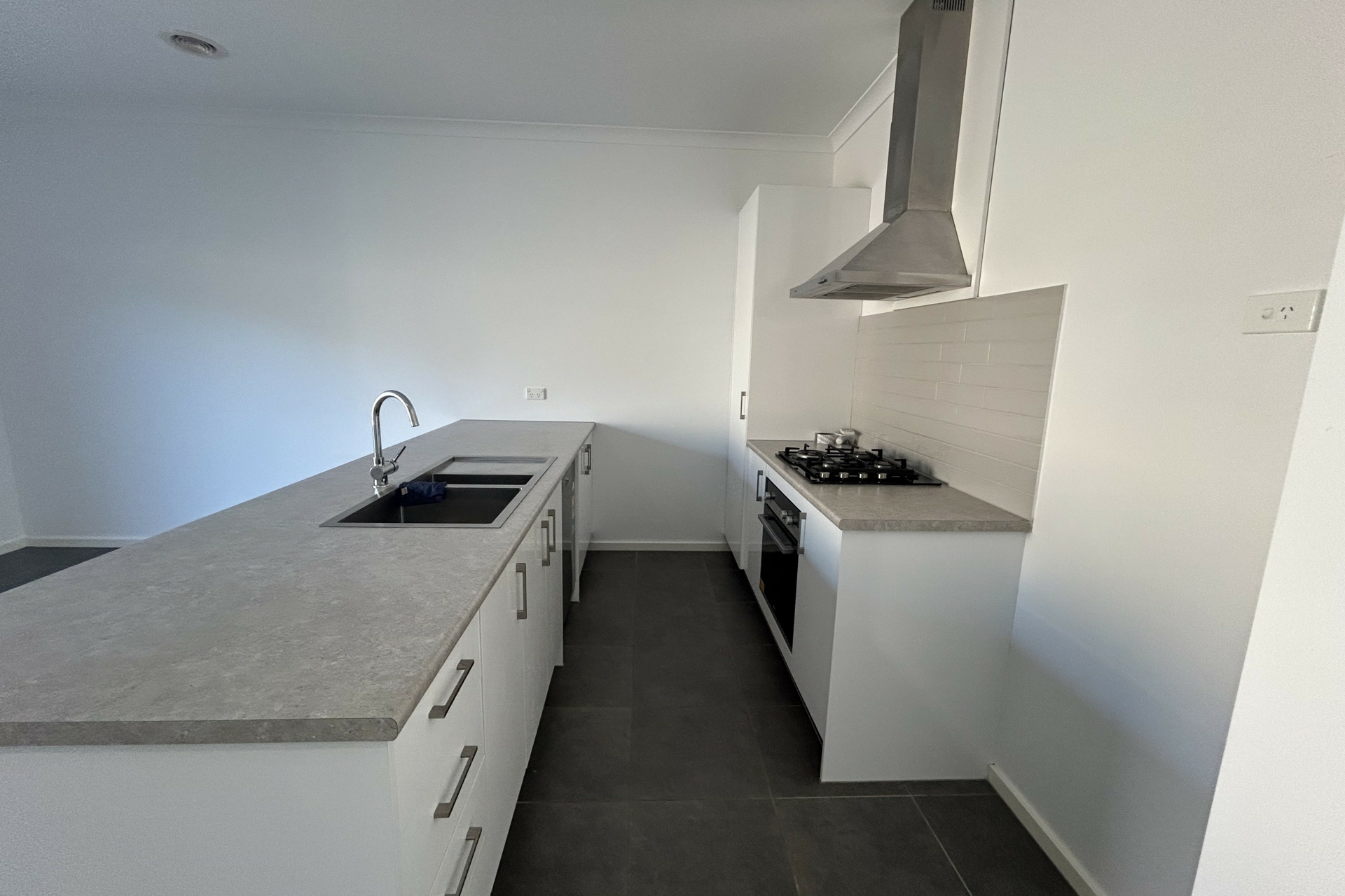 15 Zesty Walk, MANOR LAKES