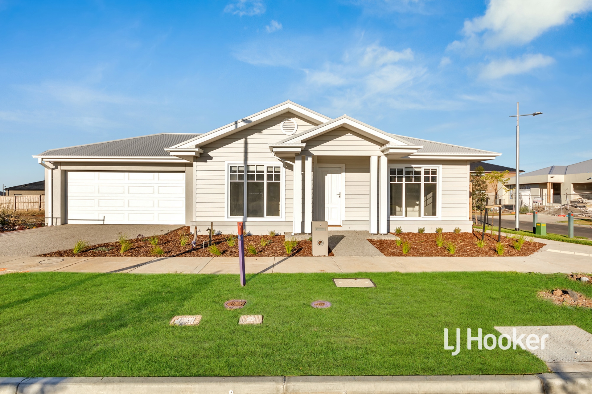 7 Arkport Way, MANOR LAKES