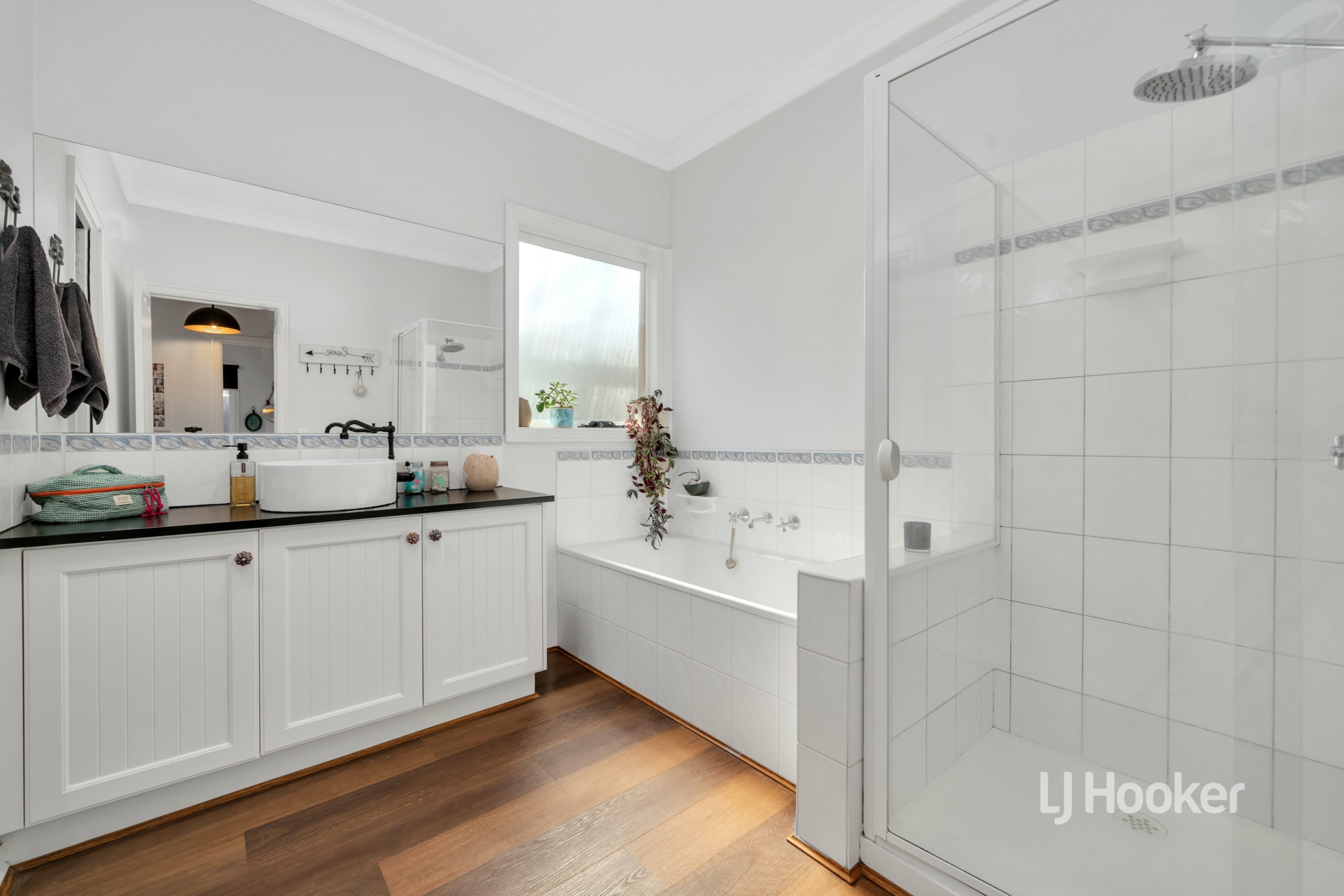 42 Lancaster Drive, POINT COOK