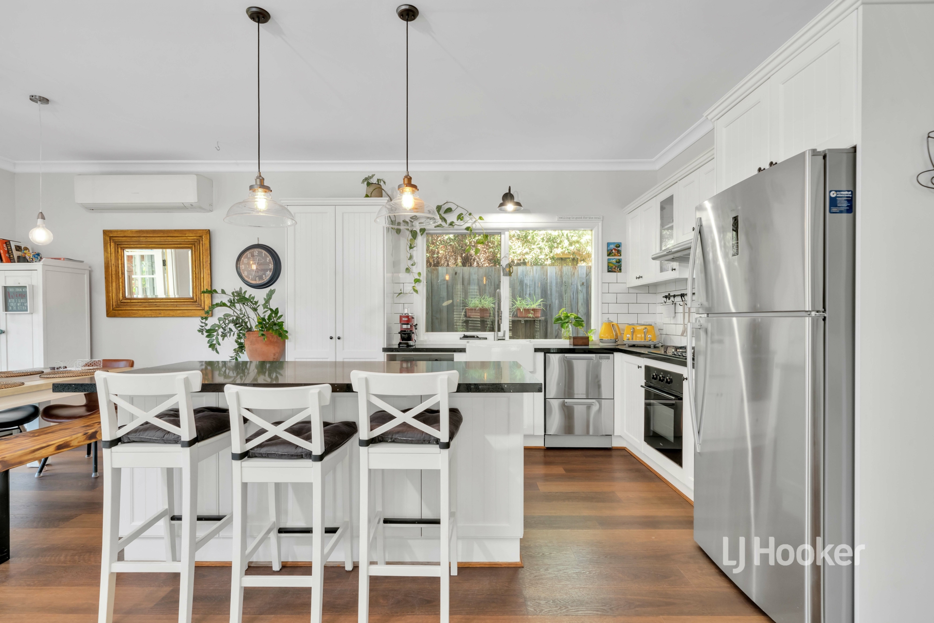 42 Lancaster Drive, POINT COOK