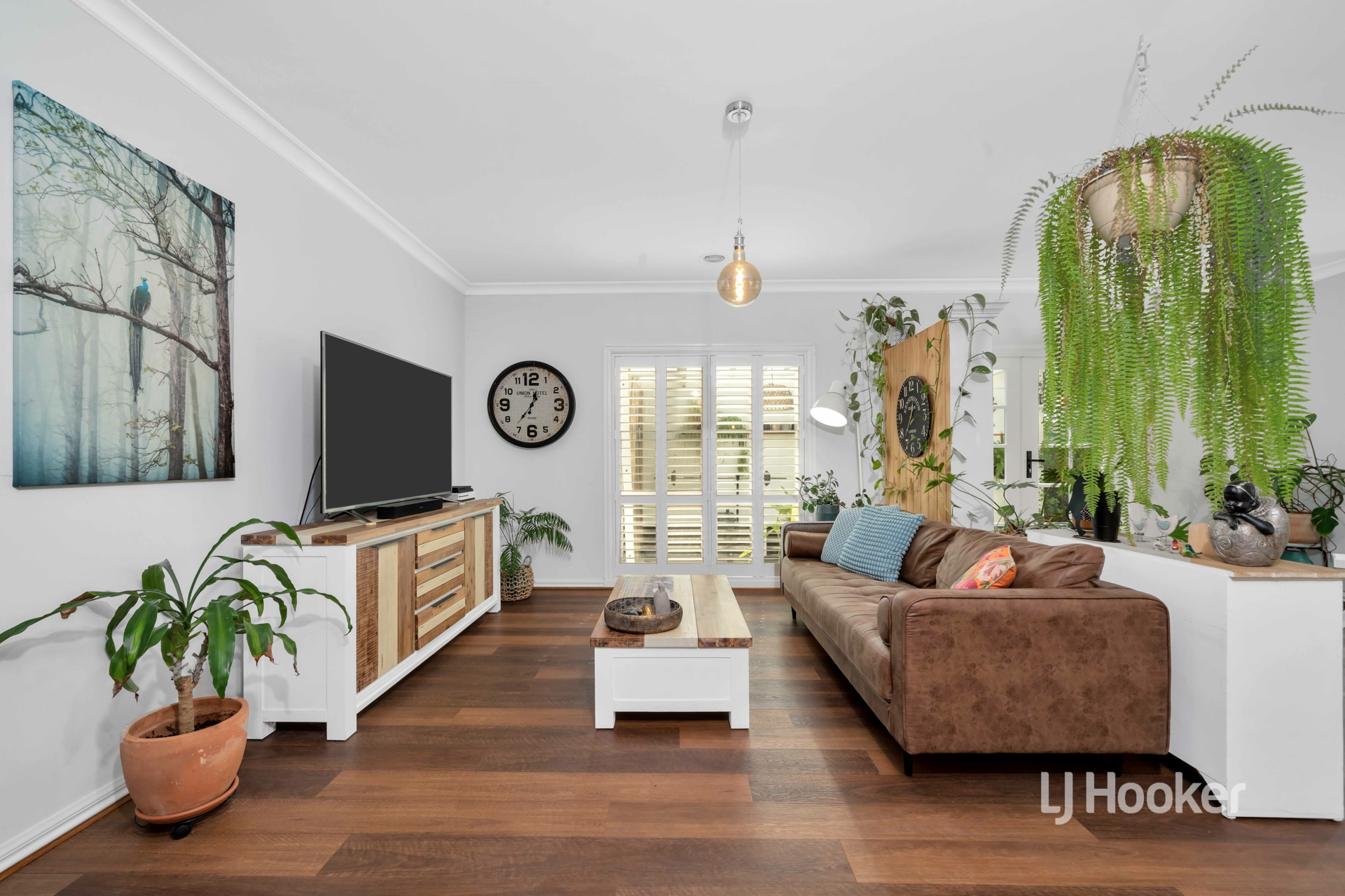 42 Lancaster Drive, POINT COOK