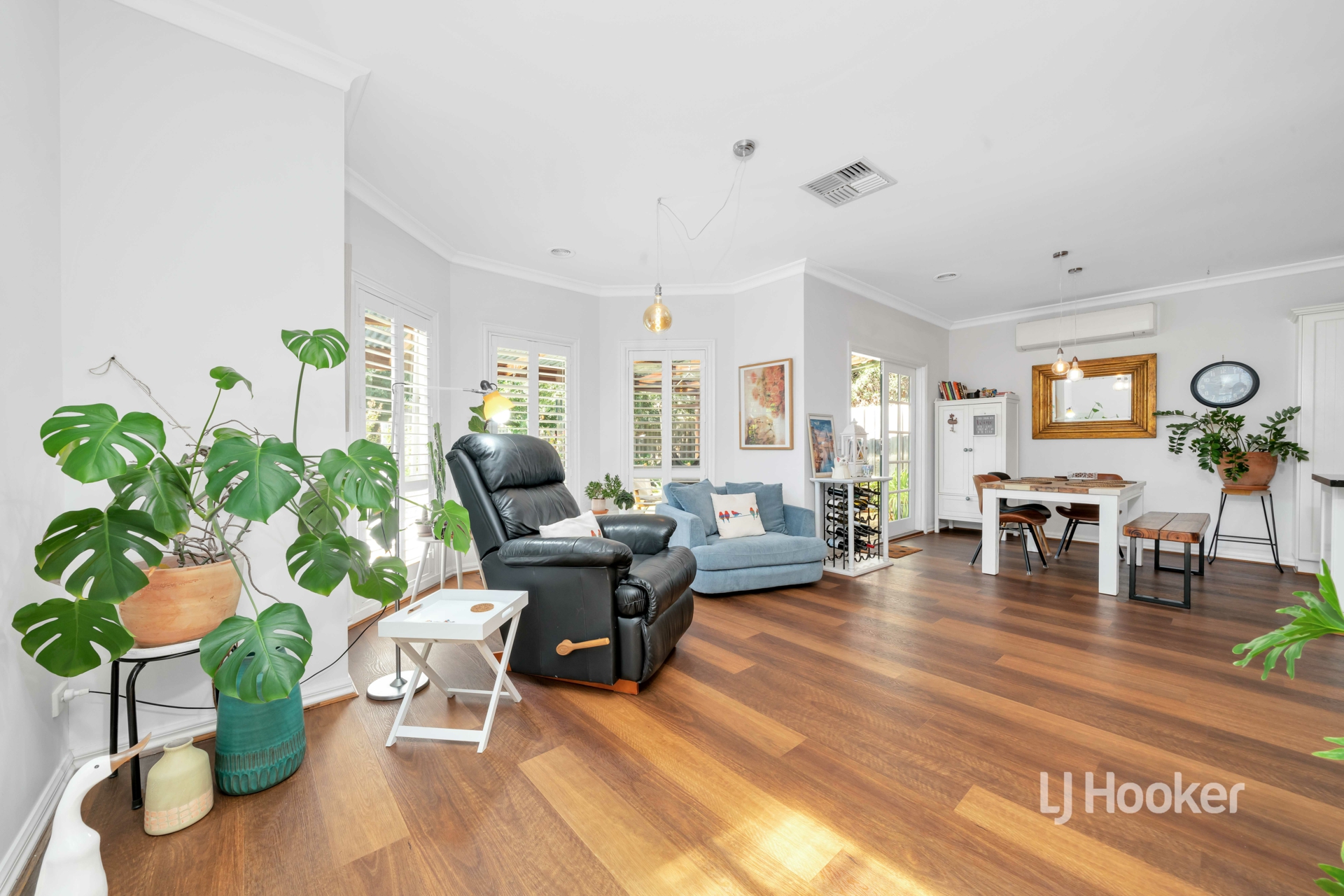 42 Lancaster Drive, POINT COOK