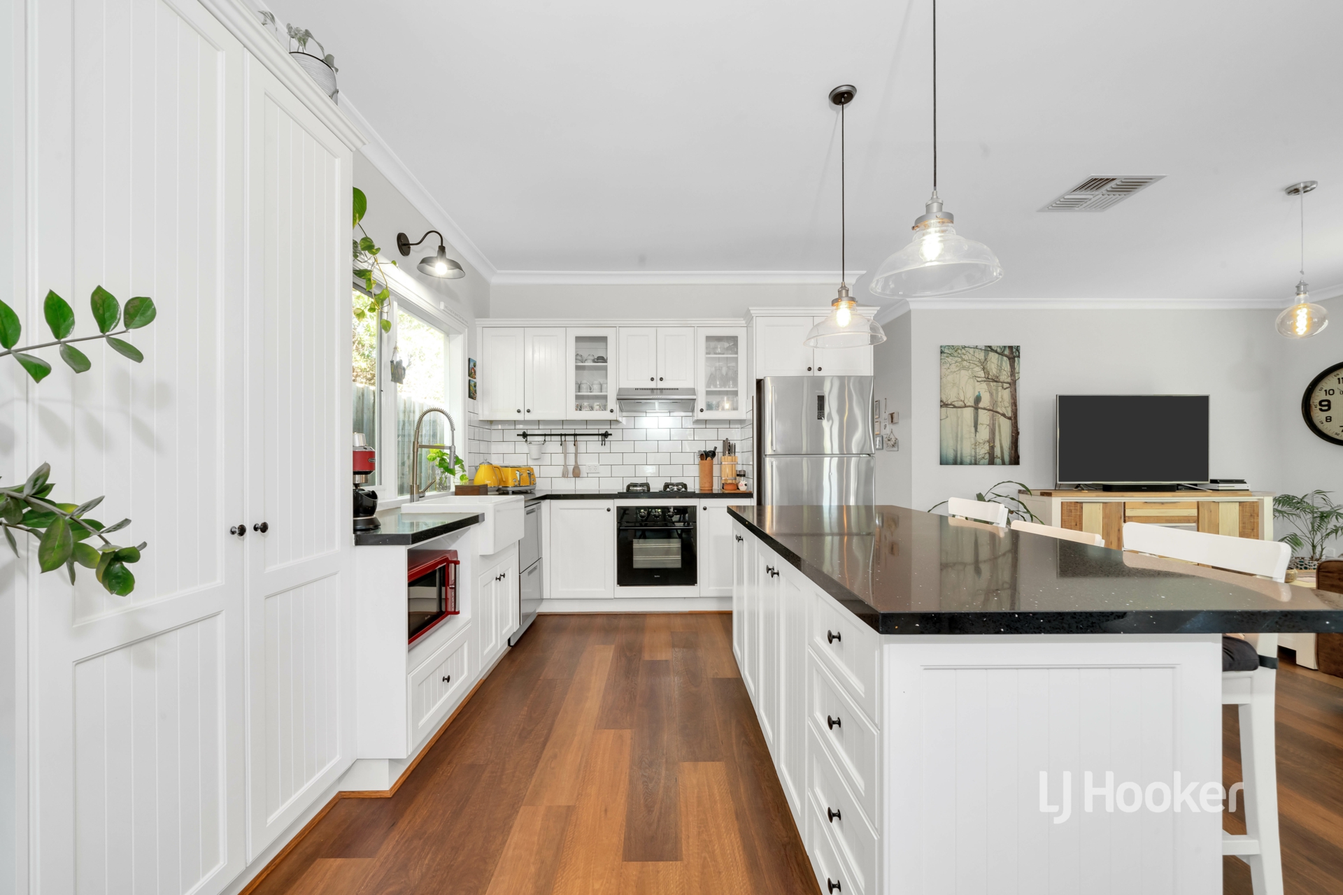 42 Lancaster Drive, POINT COOK