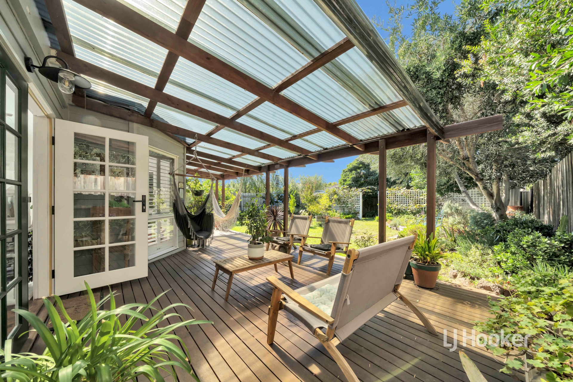 42 Lancaster Drive, POINT COOK