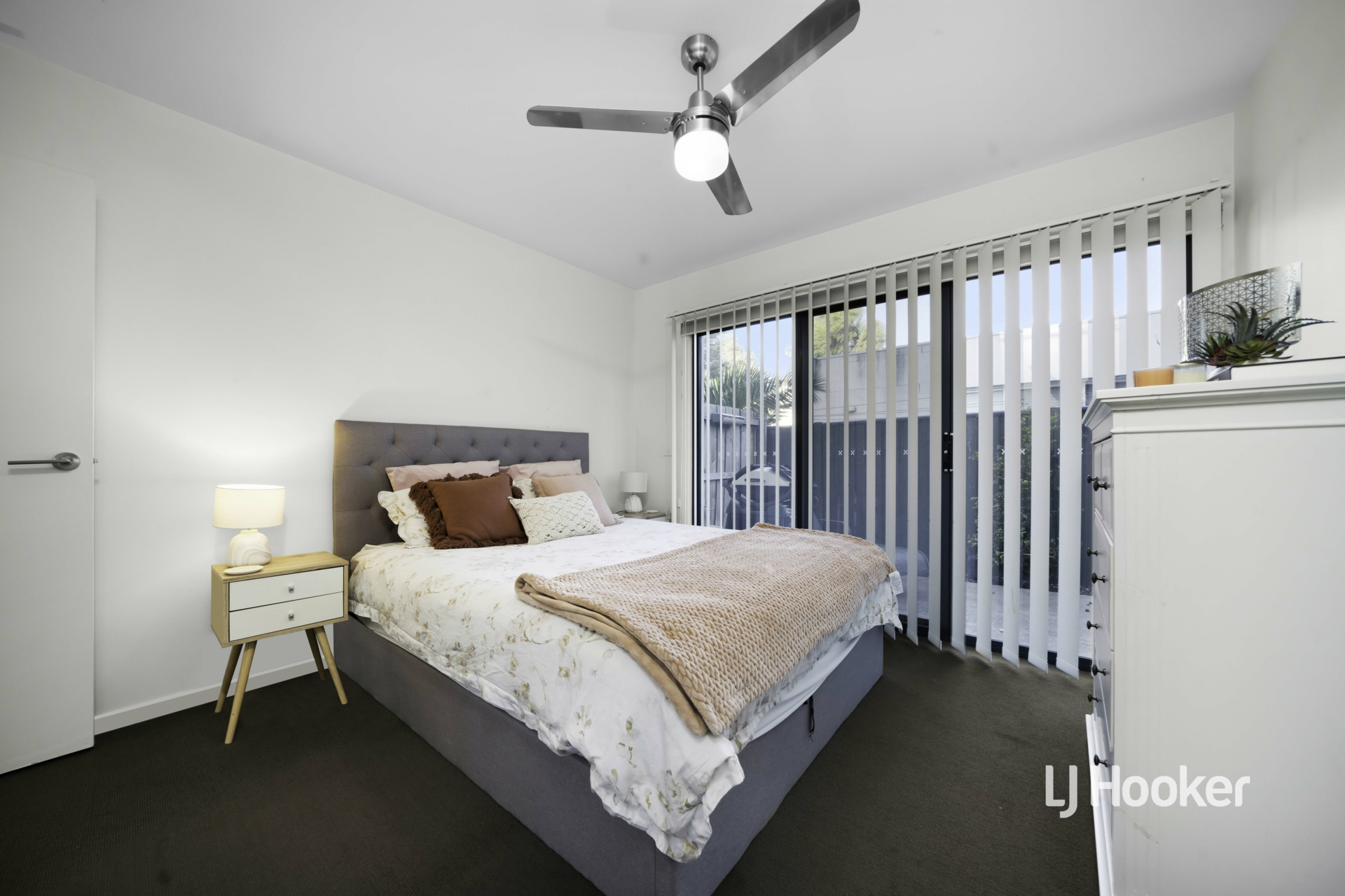 16 Tribeca Drive, POINT COOK