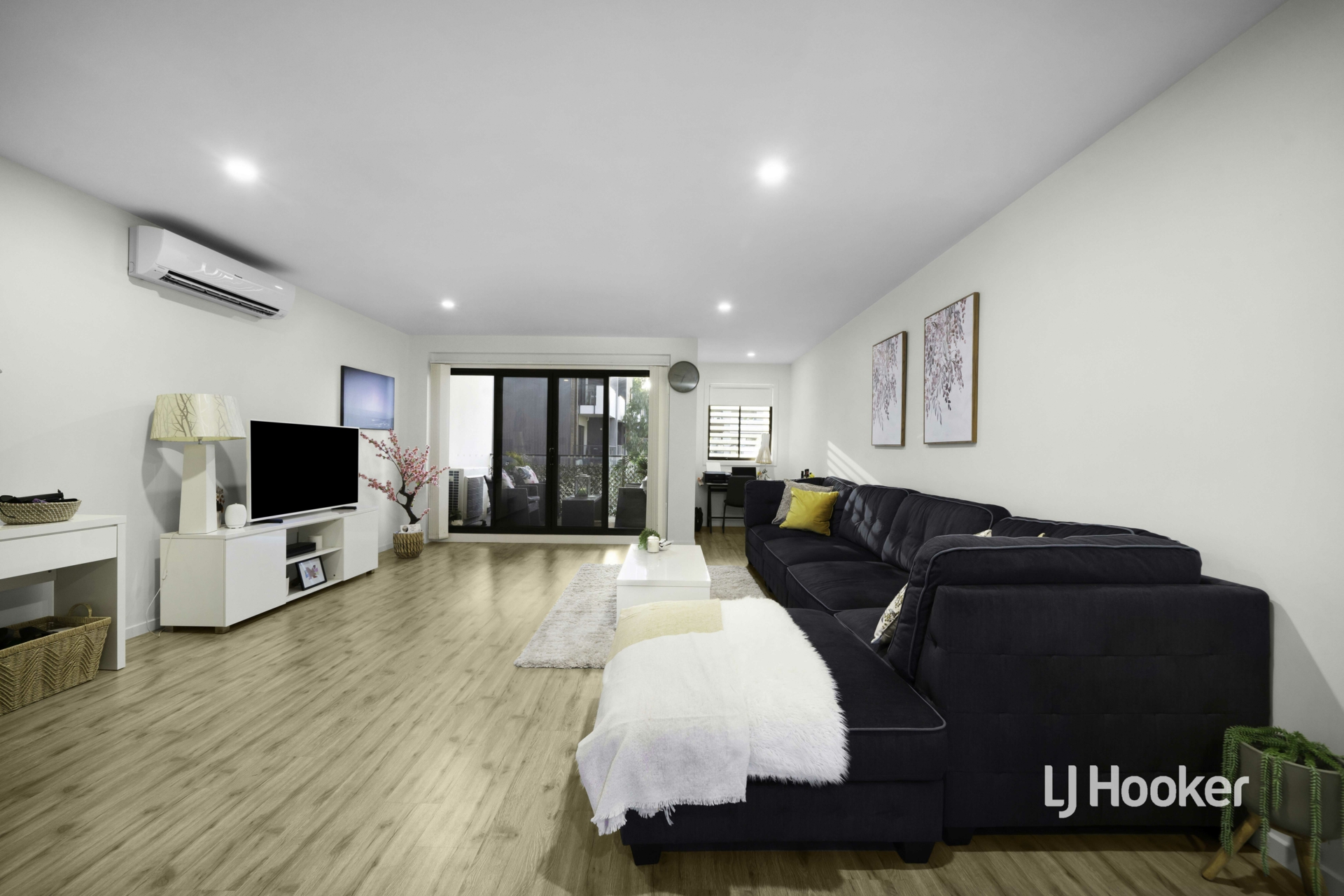 16 Tribeca Drive, POINT COOK