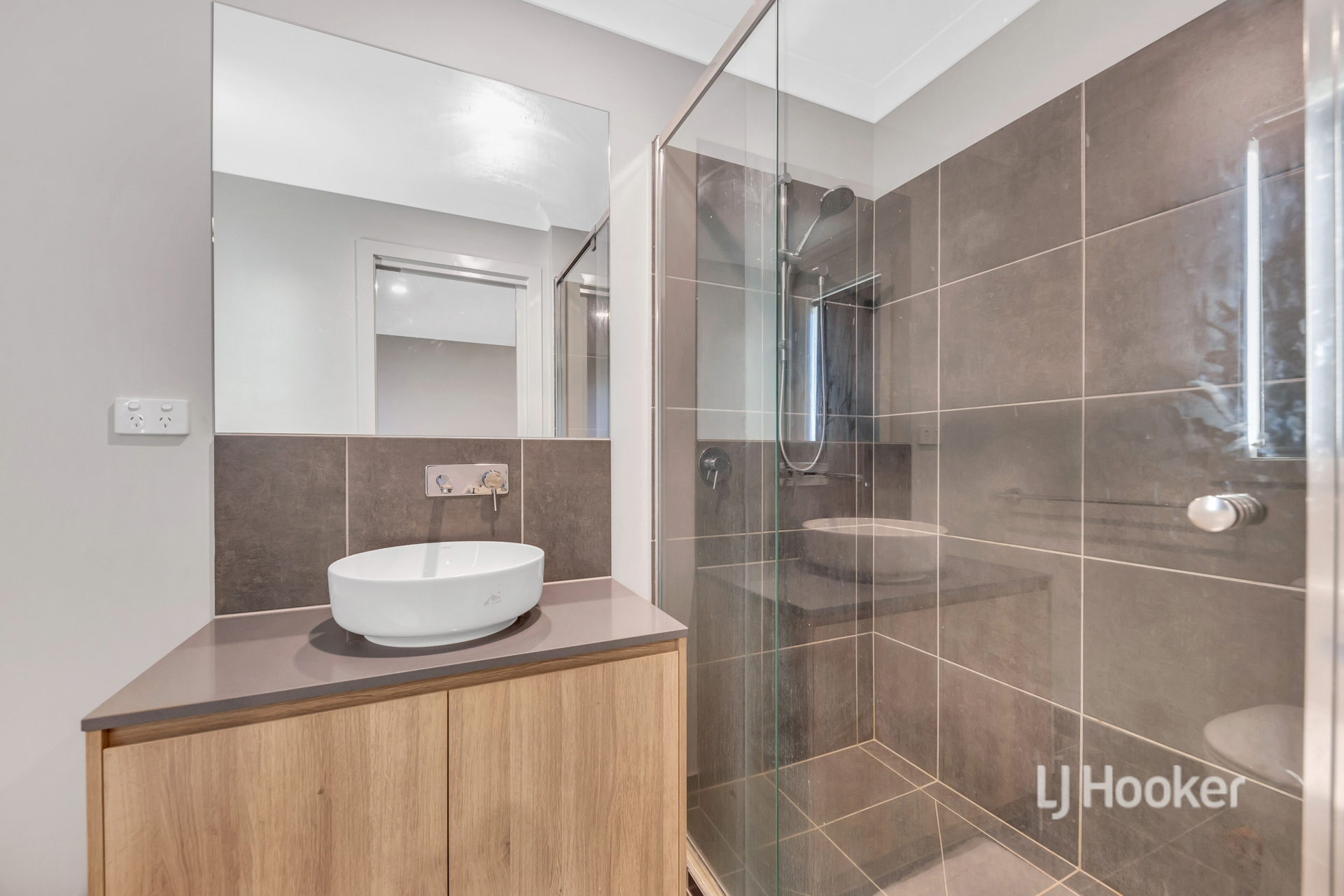 2 Oswald Street, TARNEIT