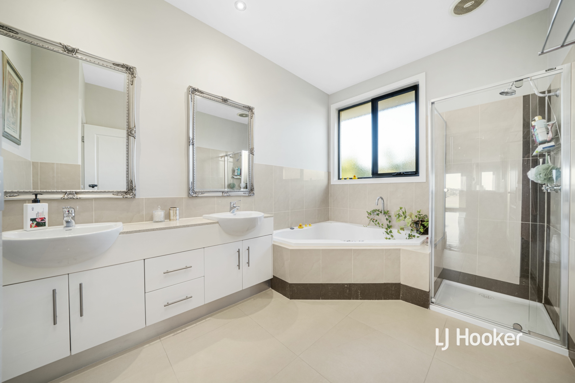 4 Eagleview Place, SANCTUARY LAKES