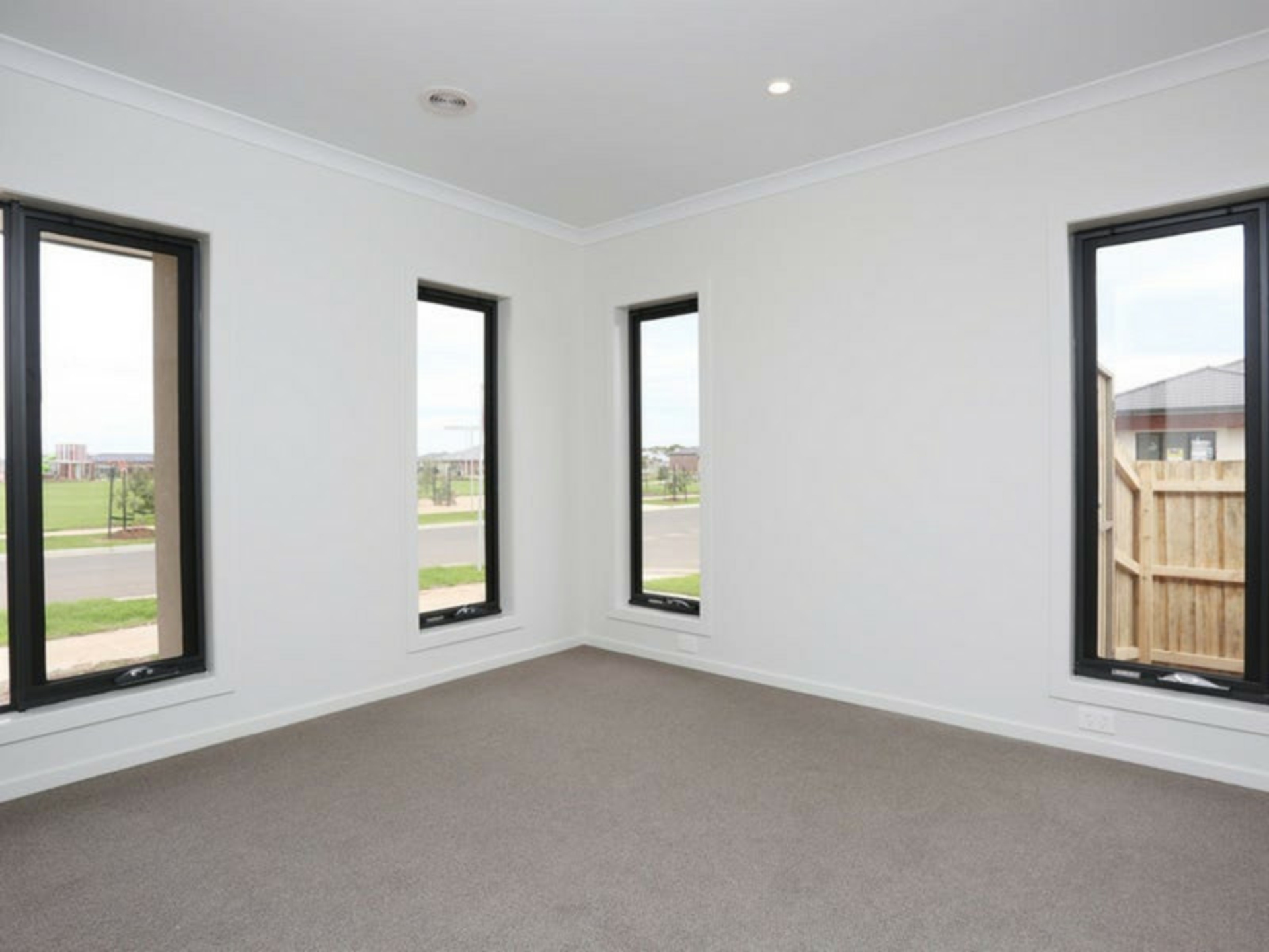 28 Queensbridge Avenue, TARNEIT
