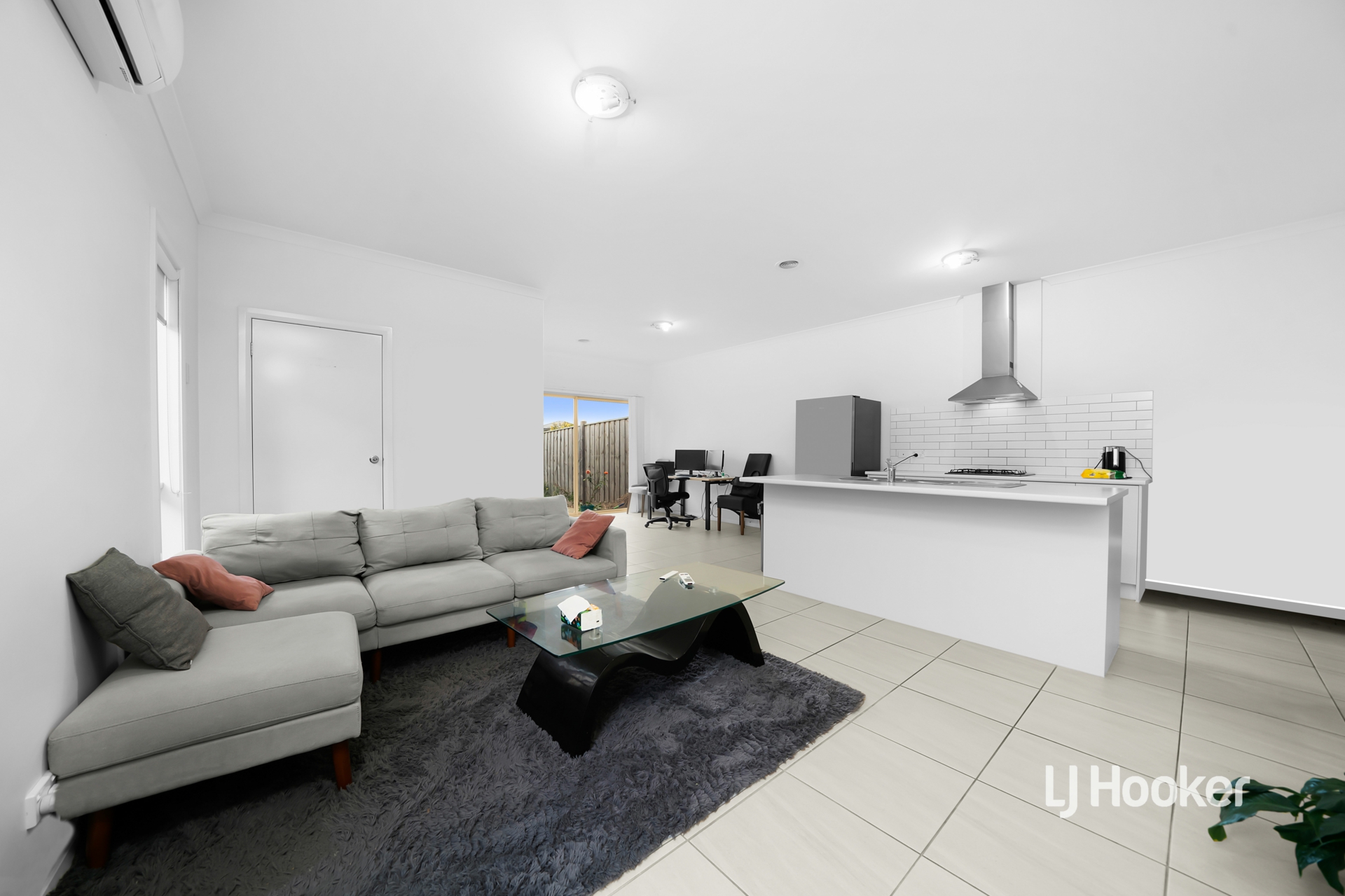 21 Fox Walk, TRUGANINA