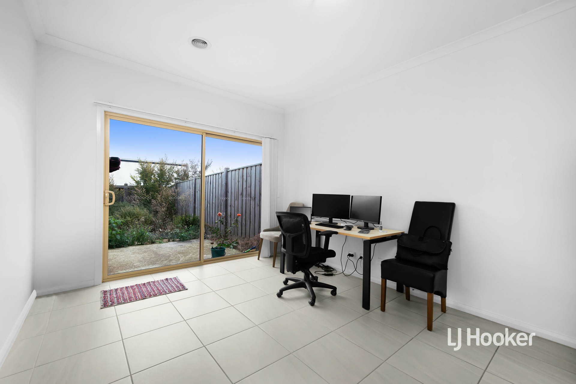 21 Fox Walk, TRUGANINA