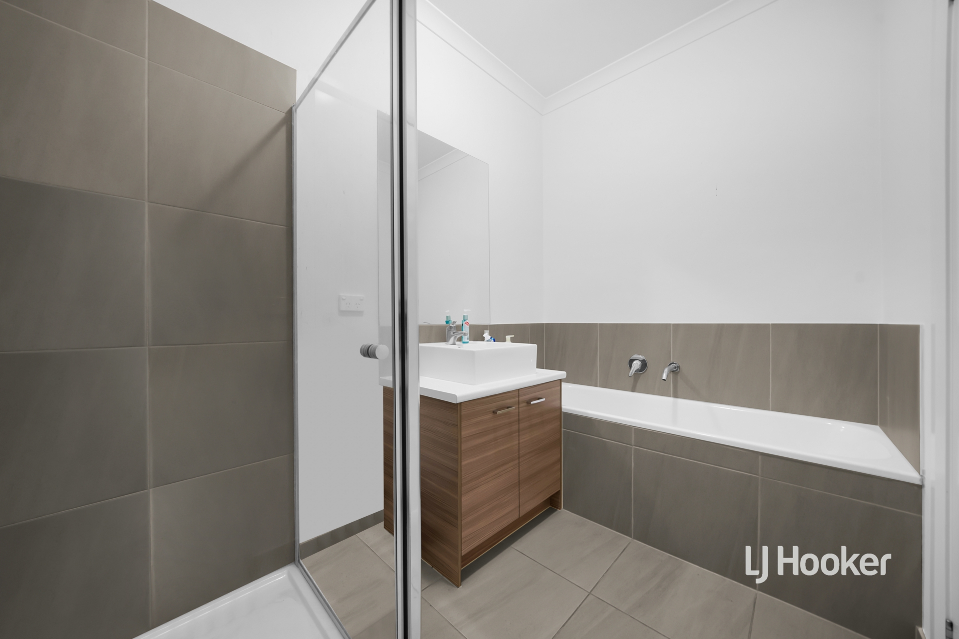 21 Fox Walk, TRUGANINA