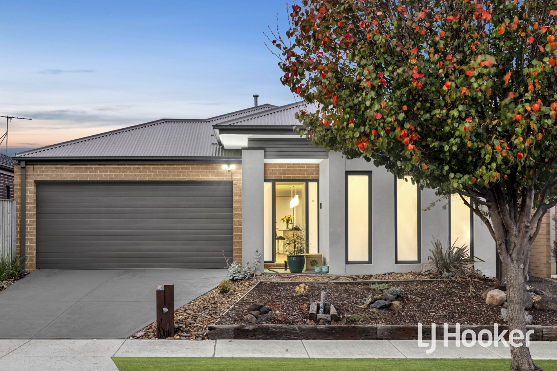 13 Denman Drive, POINT COOK