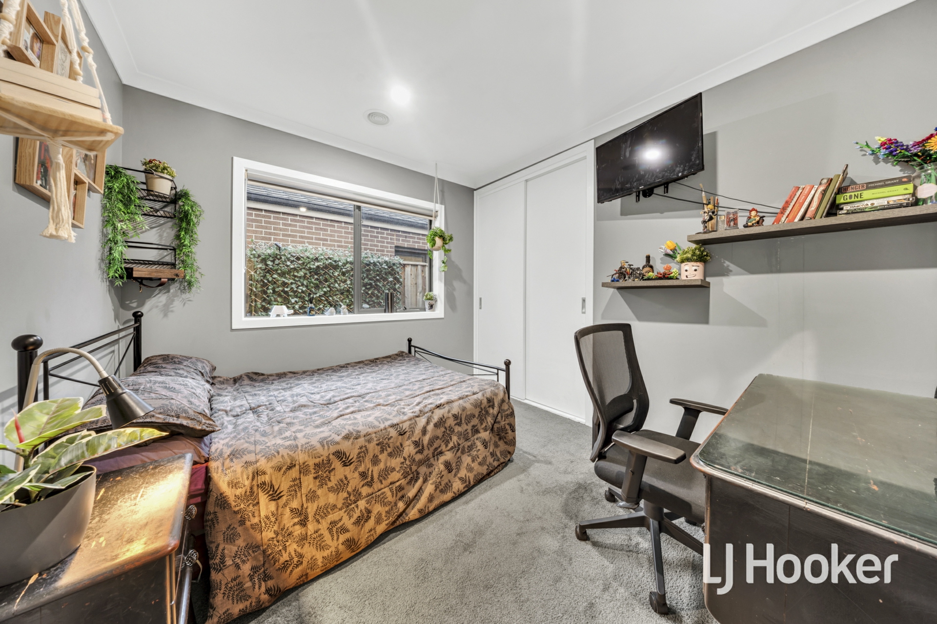 13 Denman Drive, POINT COOK