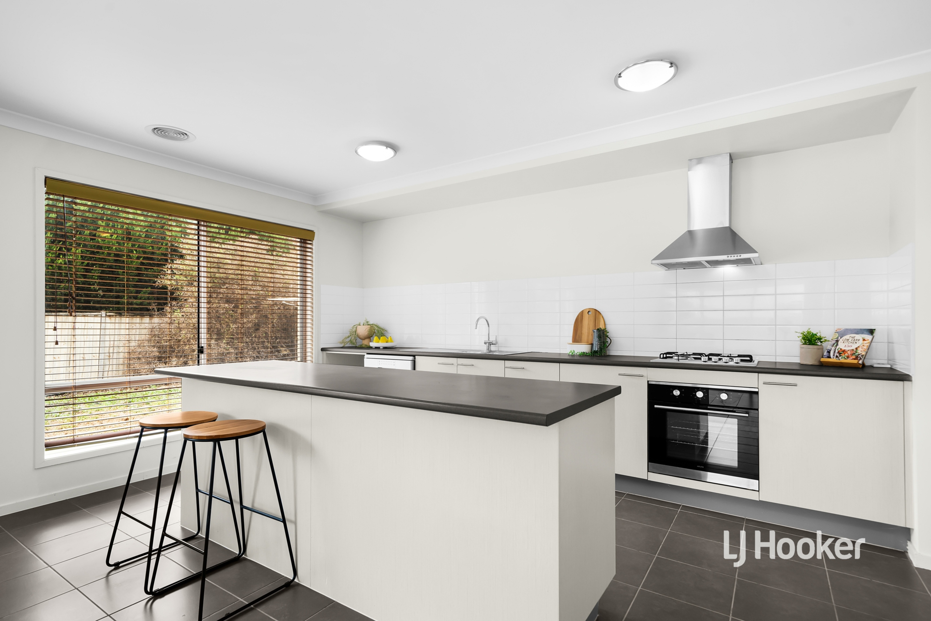 17 Brindabella Chase, SANCTUARY LAKES